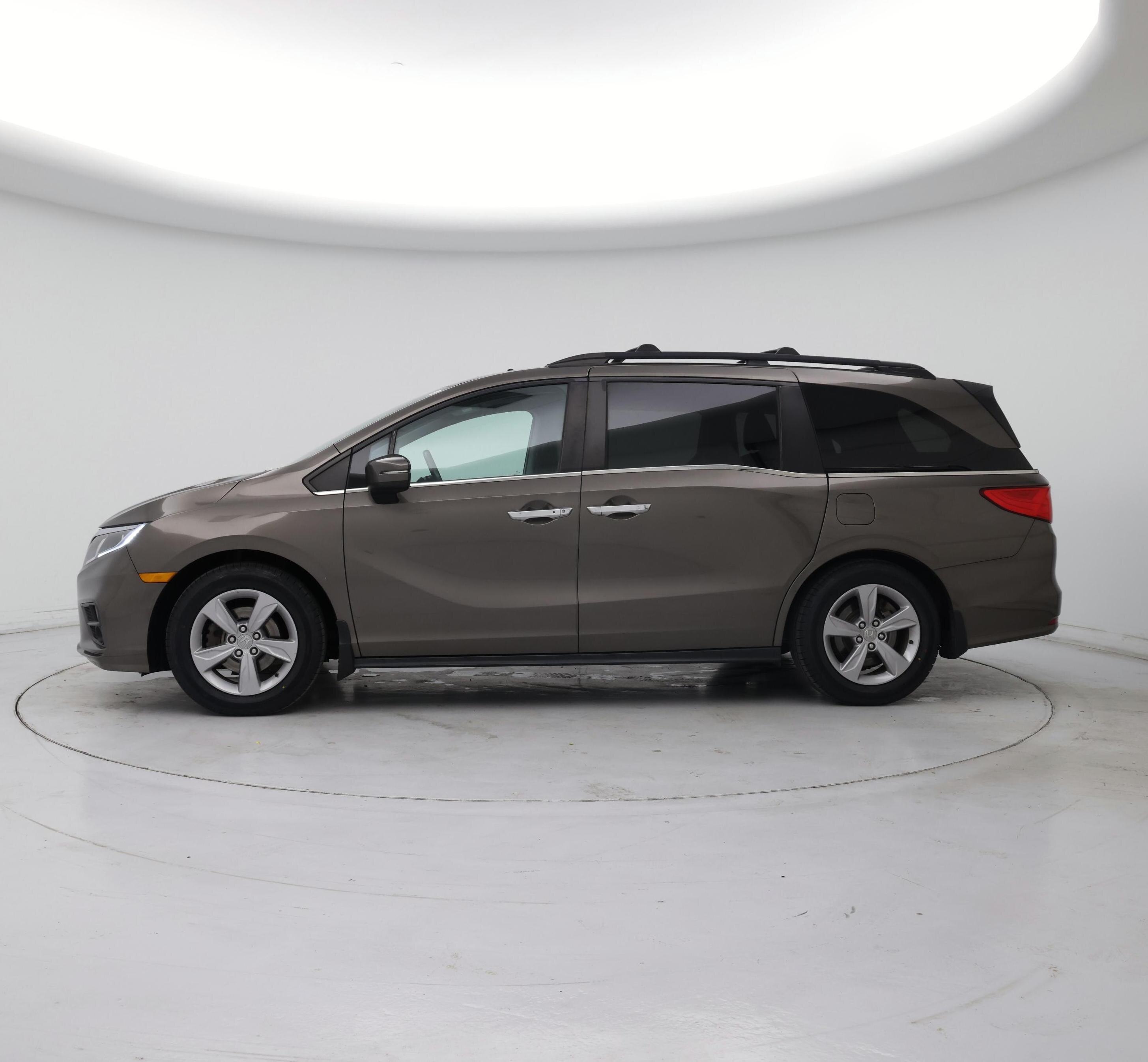 Thumbnail: 2018 Honda Odyssey - 3