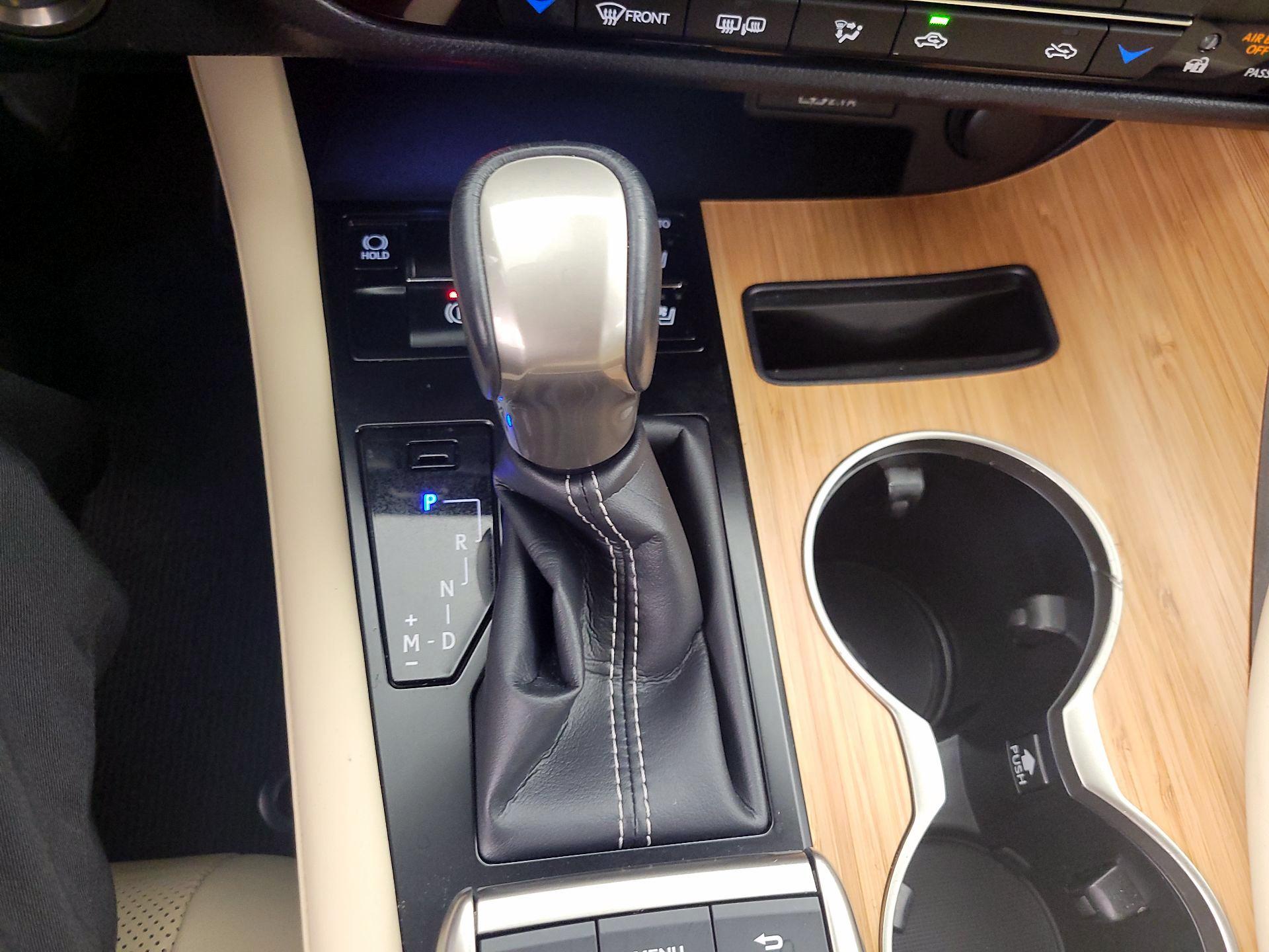 Thumbnail: 2021 Lexus RX - 17