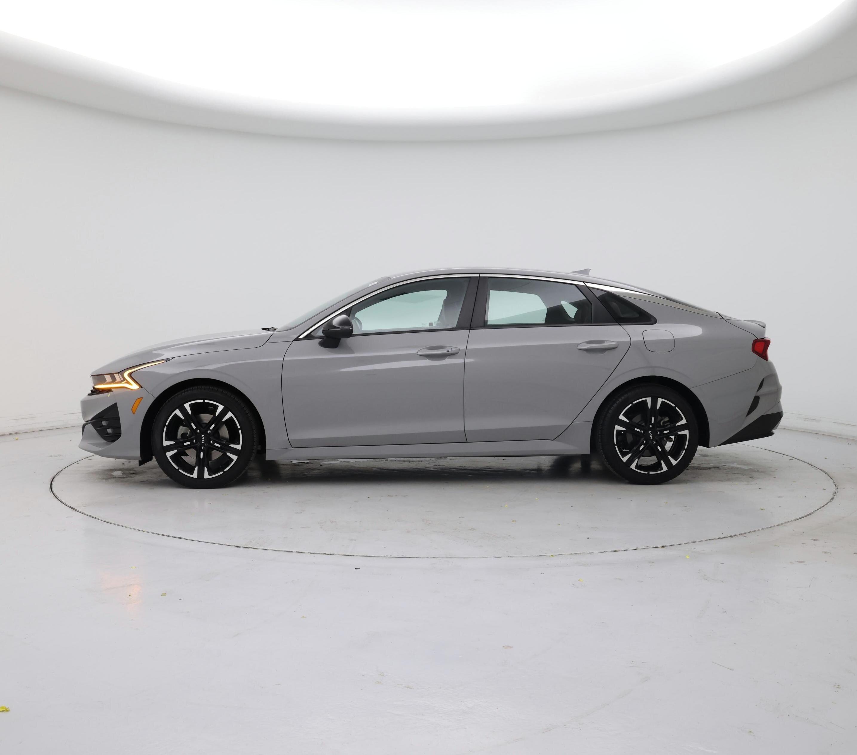 Thumbnail: 2023 Kia K5 - 3