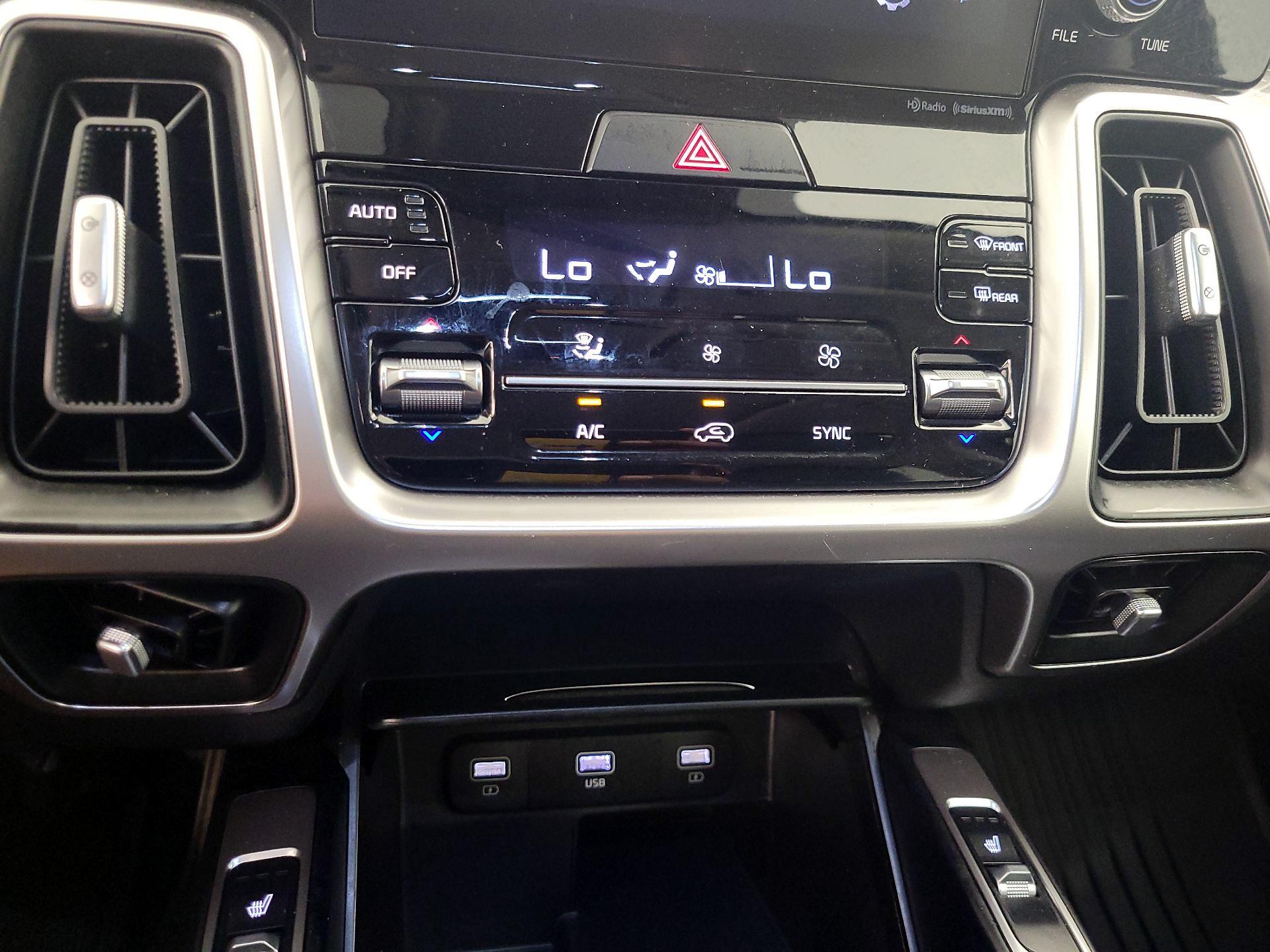 Thumbnail: 2021 Kia Sorento - 16