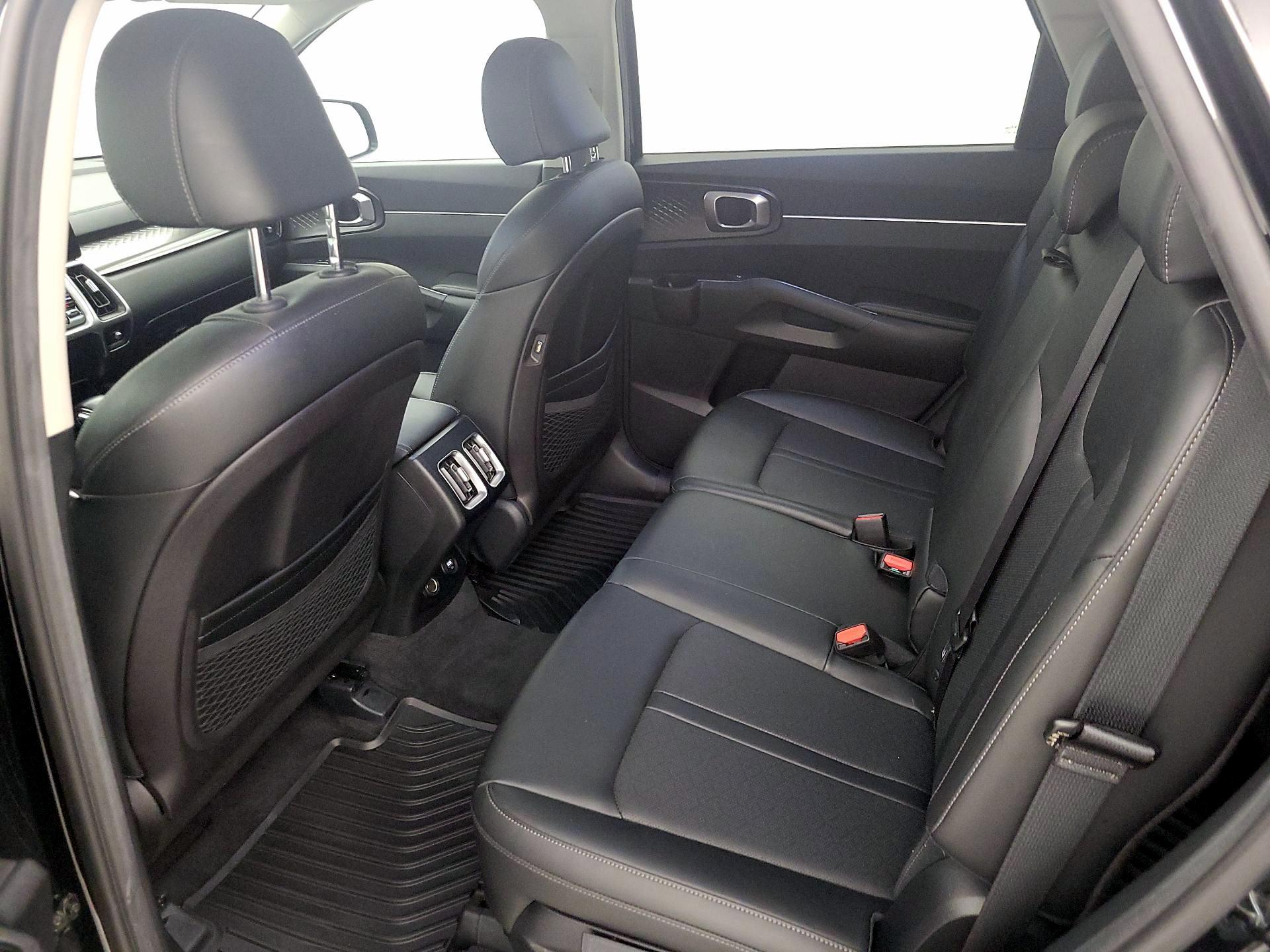 Thumbnail: 2021 Kia Sorento - 19