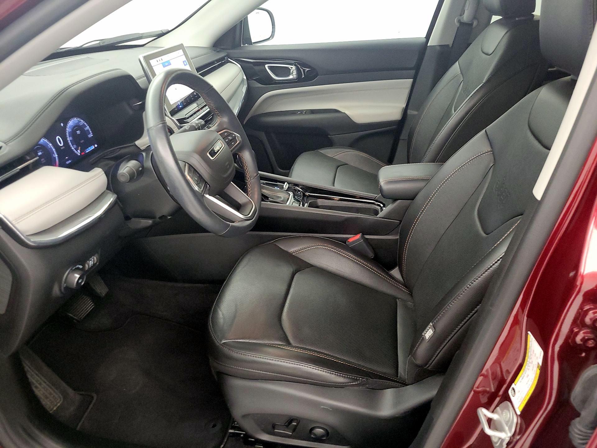 Thumbnail: 2022 Jeep Compass - 11