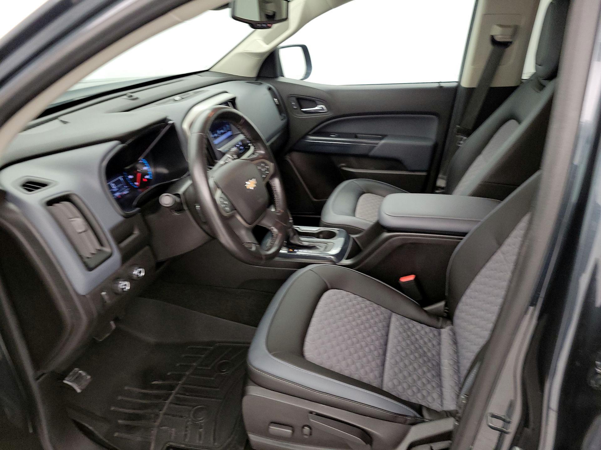Thumbnail: 2017 Chevrolet Colorado - 16