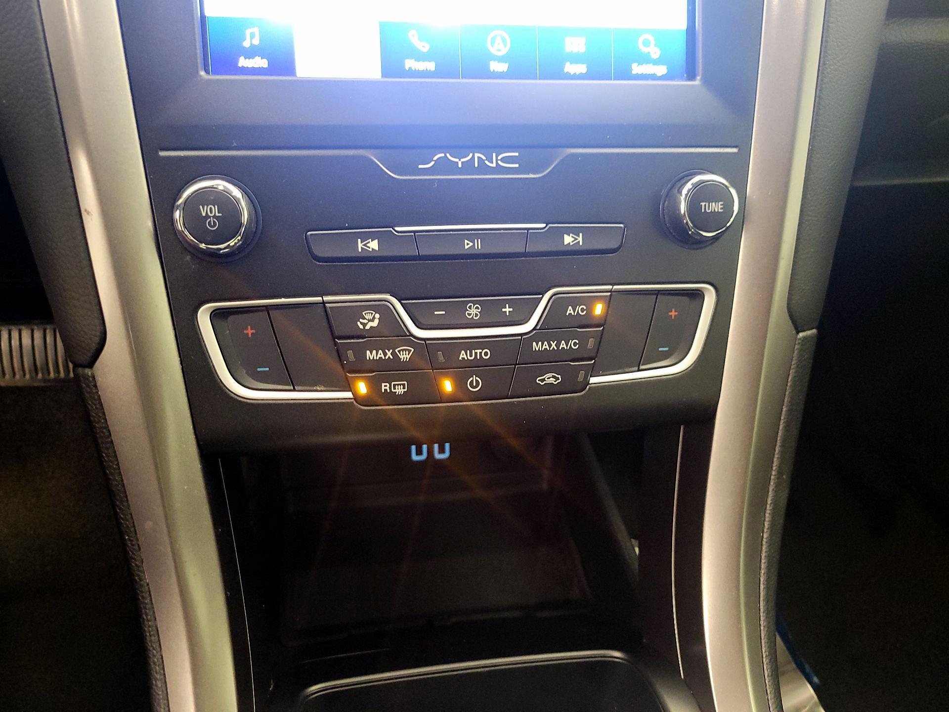 Thumbnail: 2020 Ford Fusion - 15