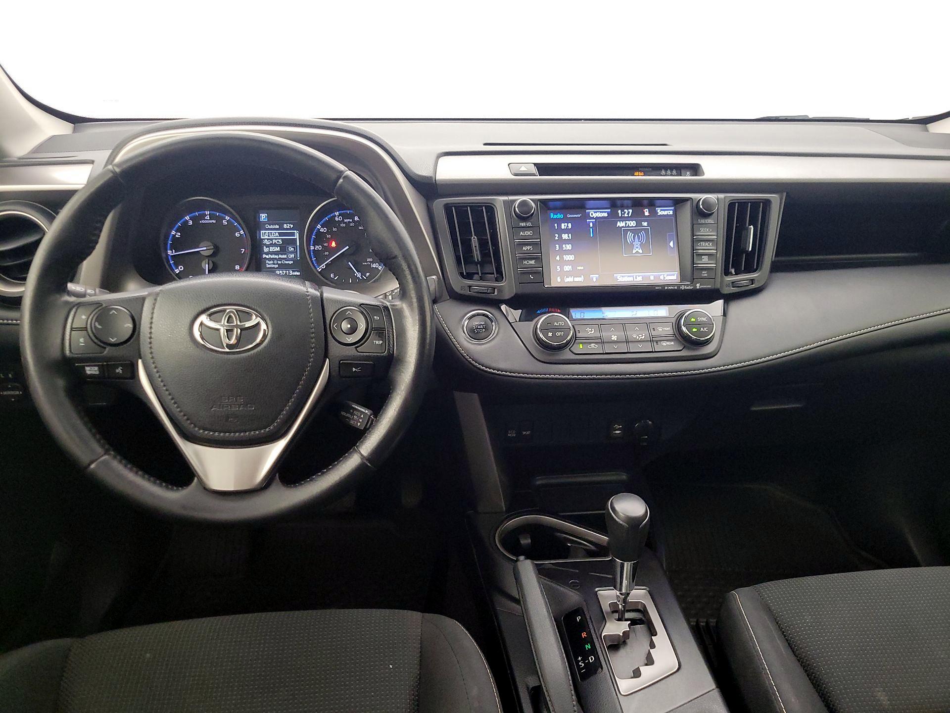 Thumbnail: 2017 Toyota RAV4 - 9
