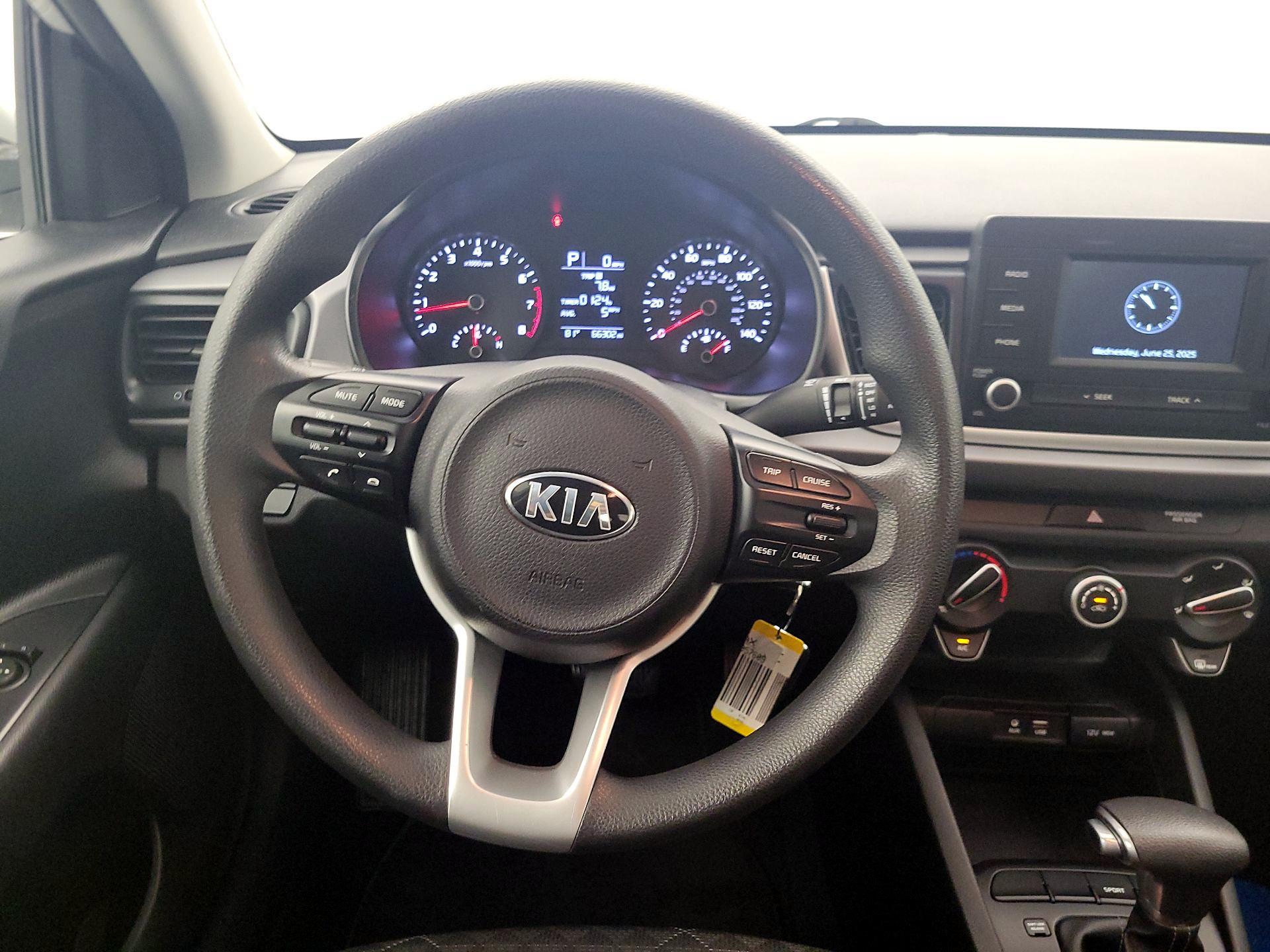 Thumbnail: 2018 Kia Rio - 10