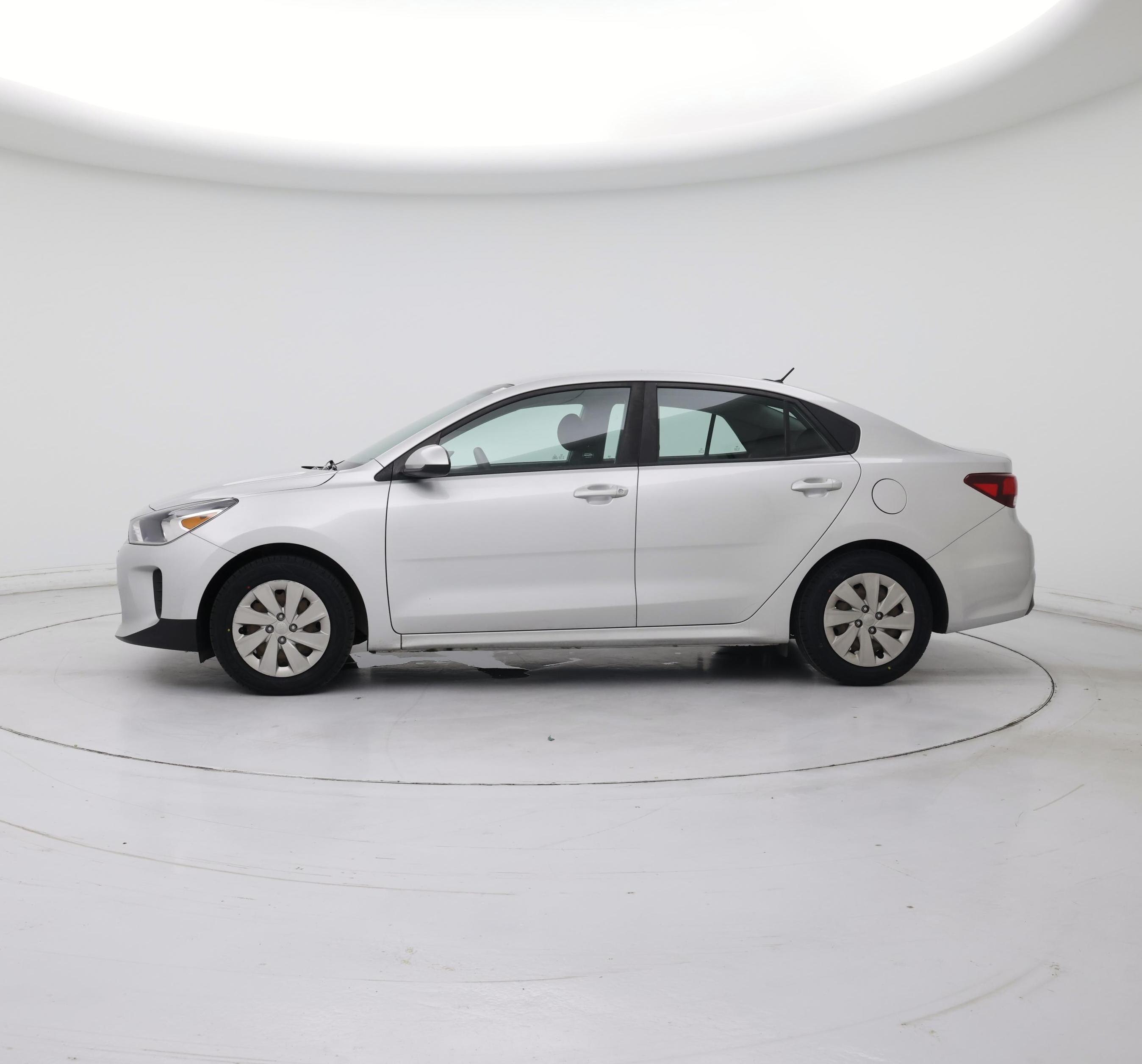 Thumbnail: 2018 Kia Rio - 3