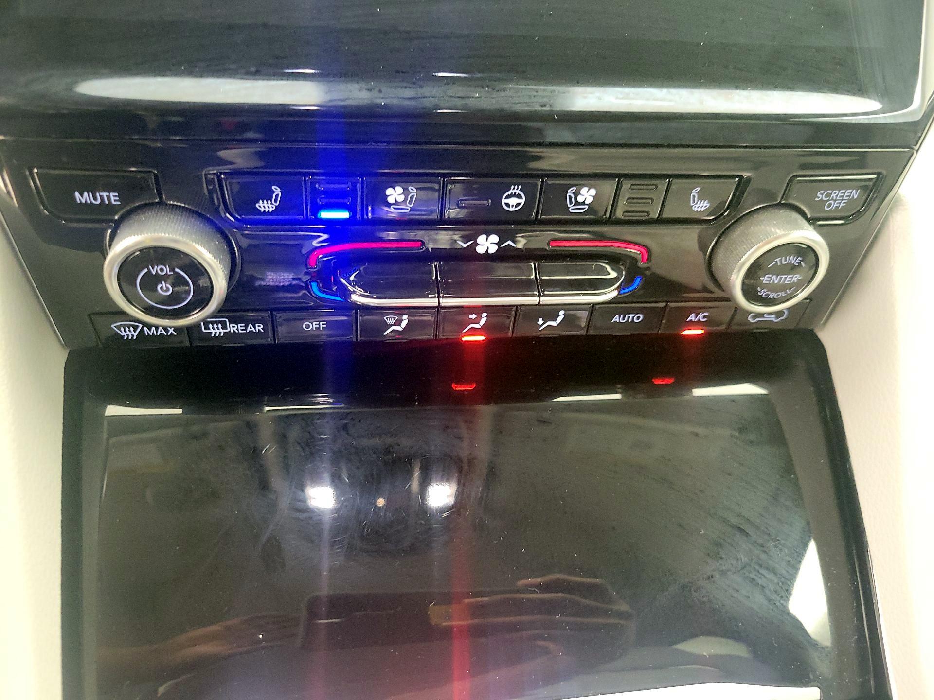 Thumbnail: 2022 Jeep Grand Cherokee - 15