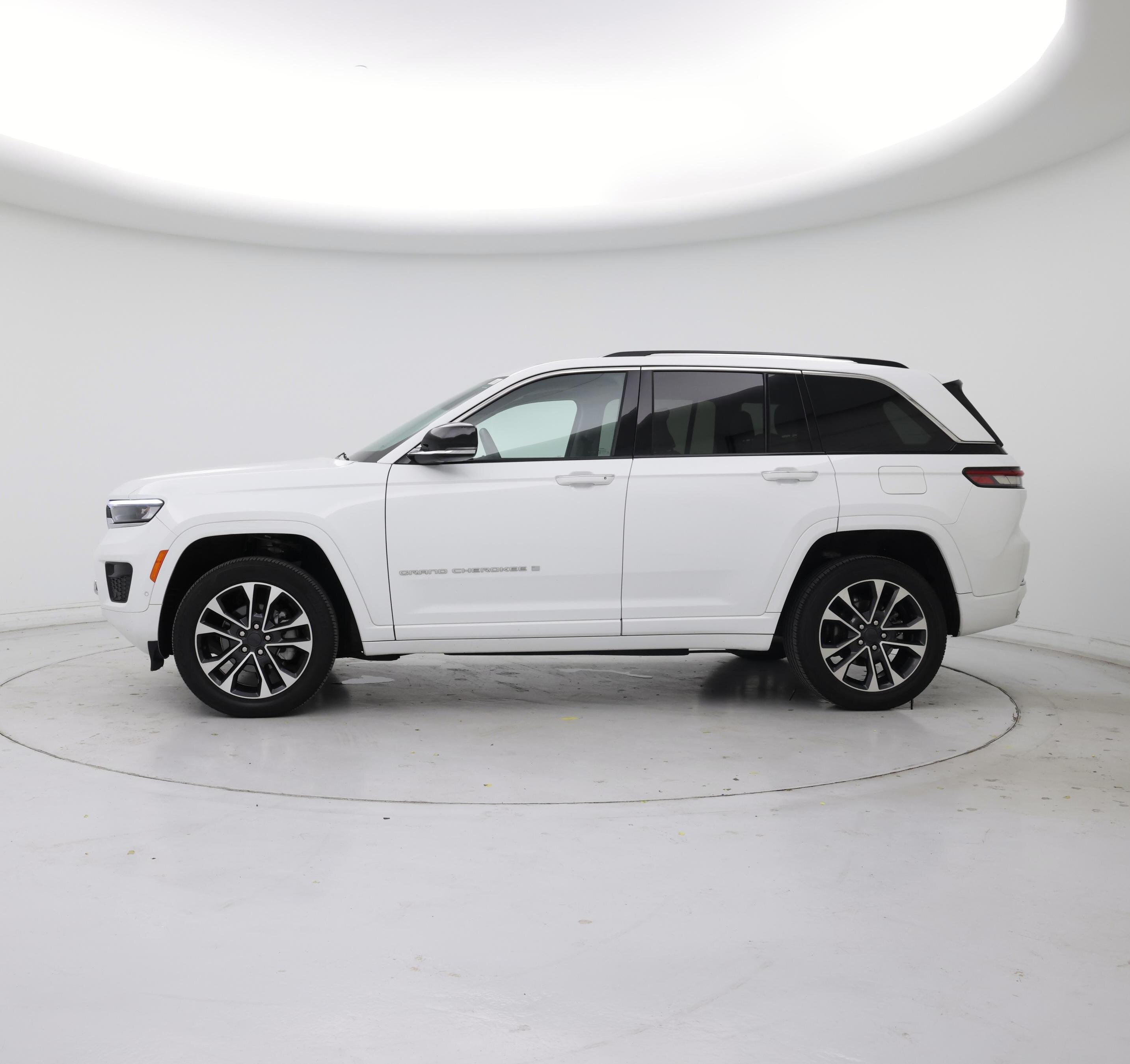 Thumbnail: 2022 Jeep Grand Cherokee - 3