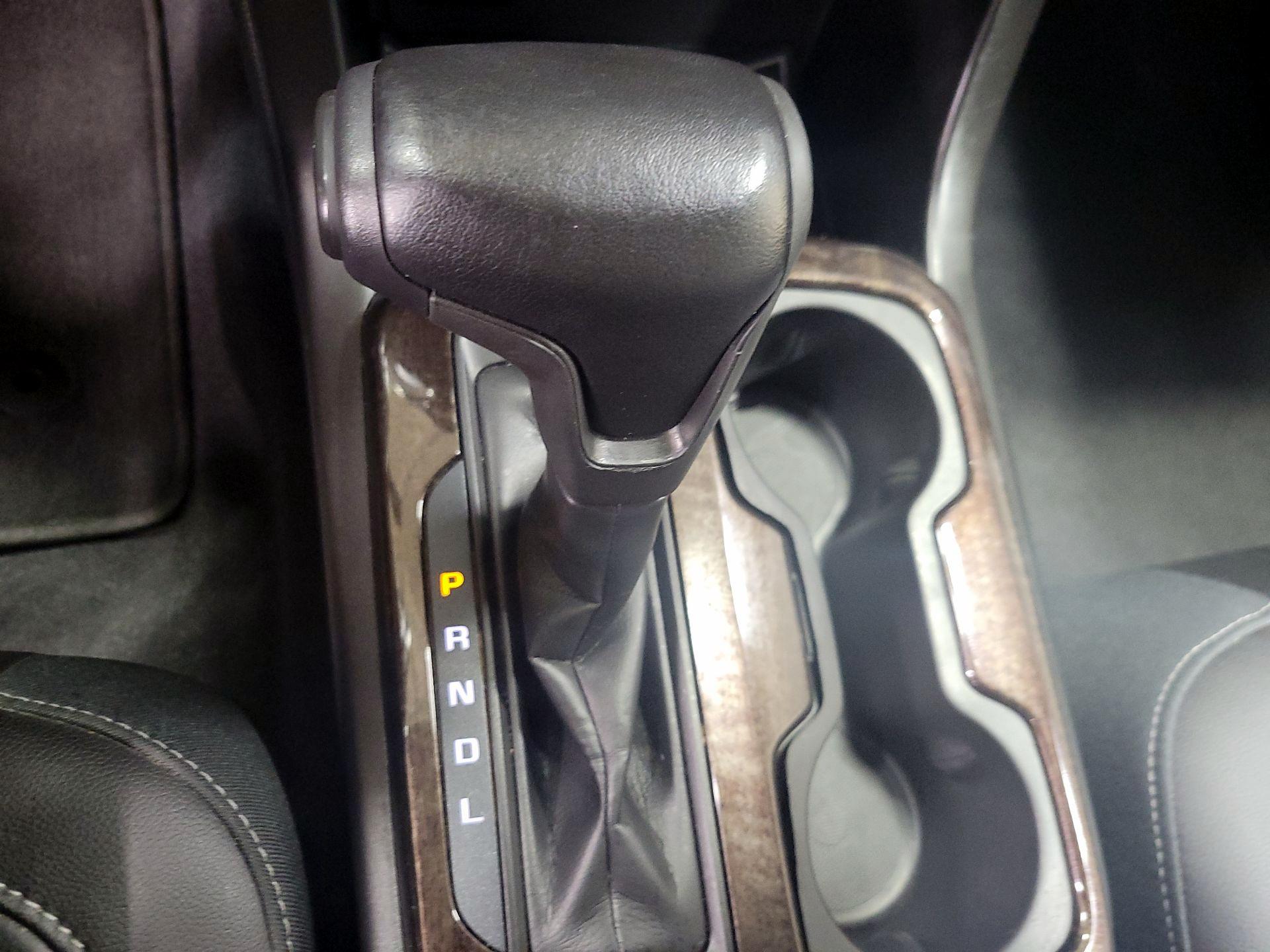 Thumbnail: 2019 GMC Canyon - 16