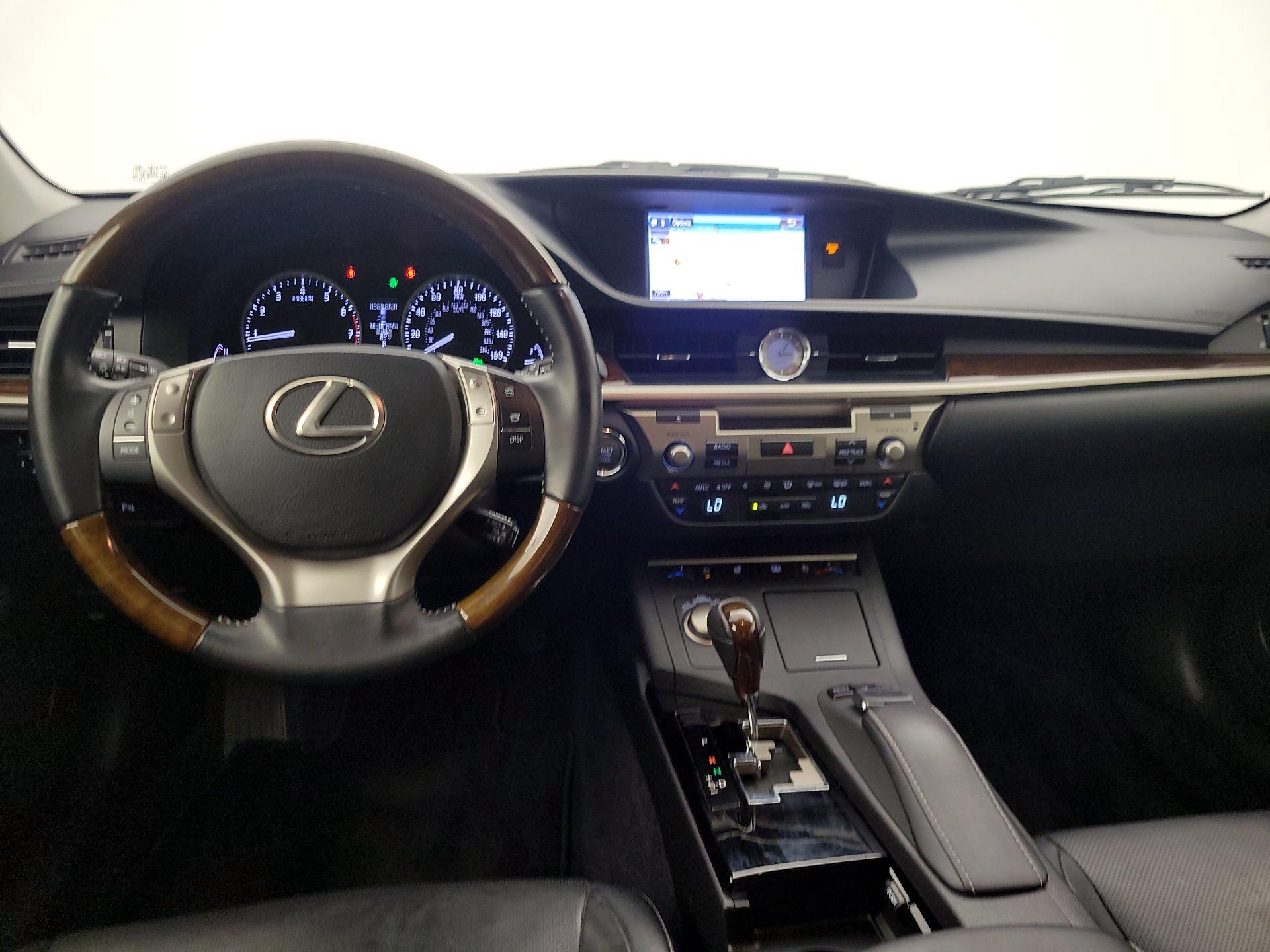 Thumbnail: 2015 Lexus ES - 9