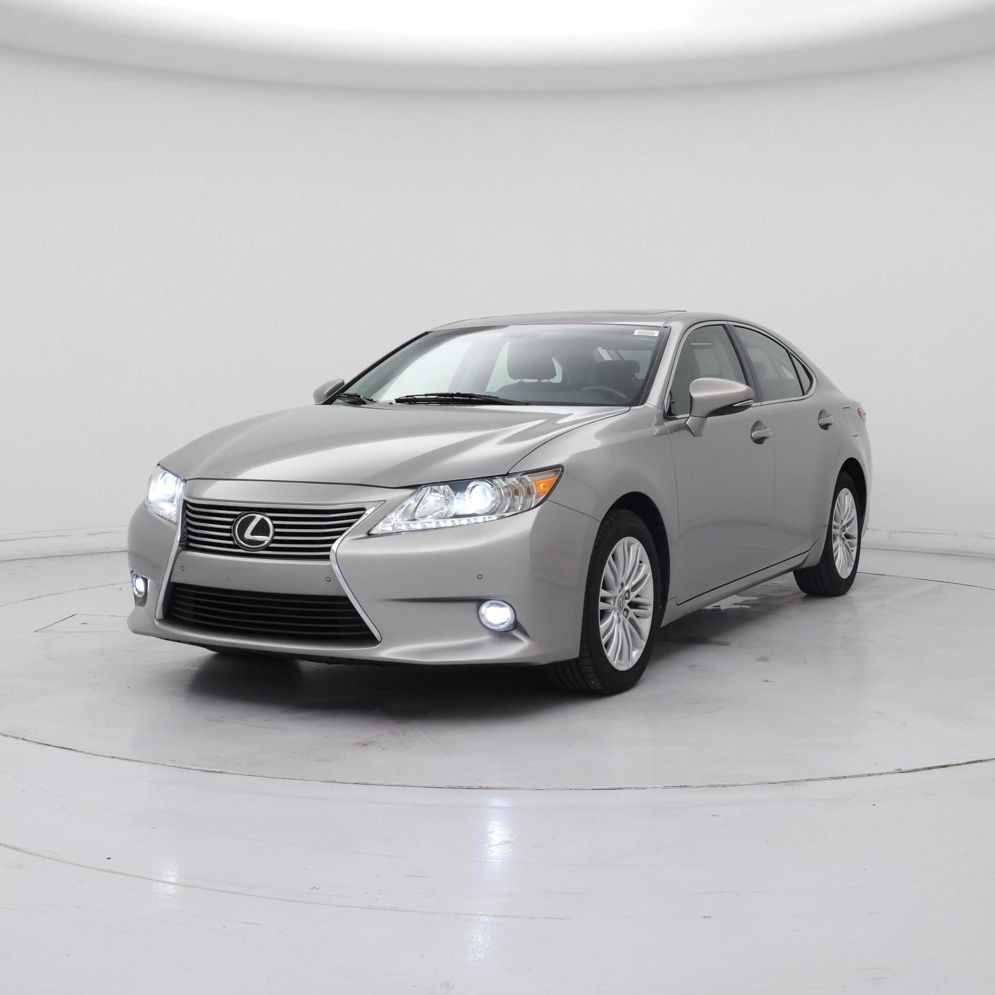 Thumbnail: 2015 Lexus ES - 4