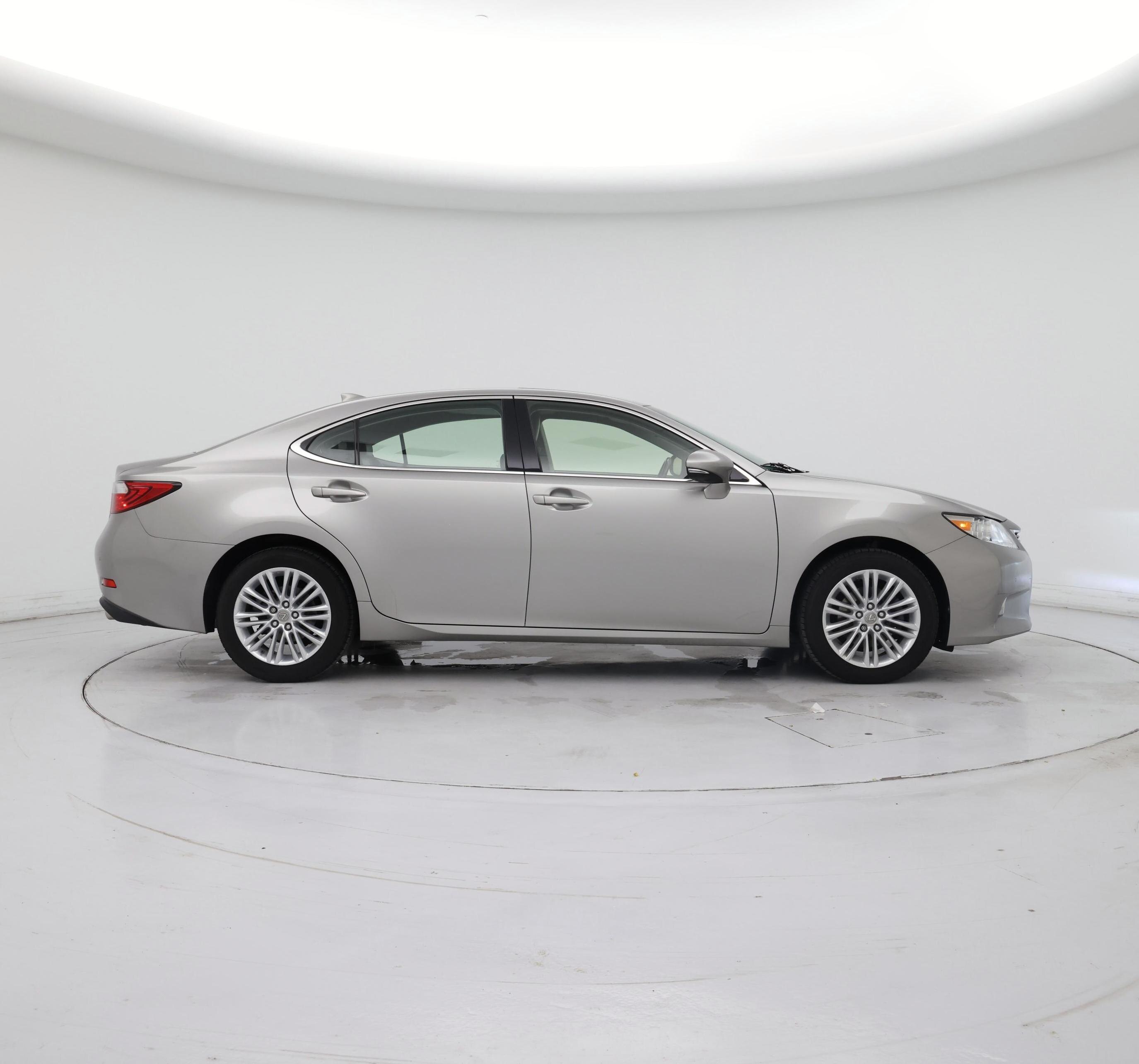 Thumbnail: 2015 Lexus ES - 7
