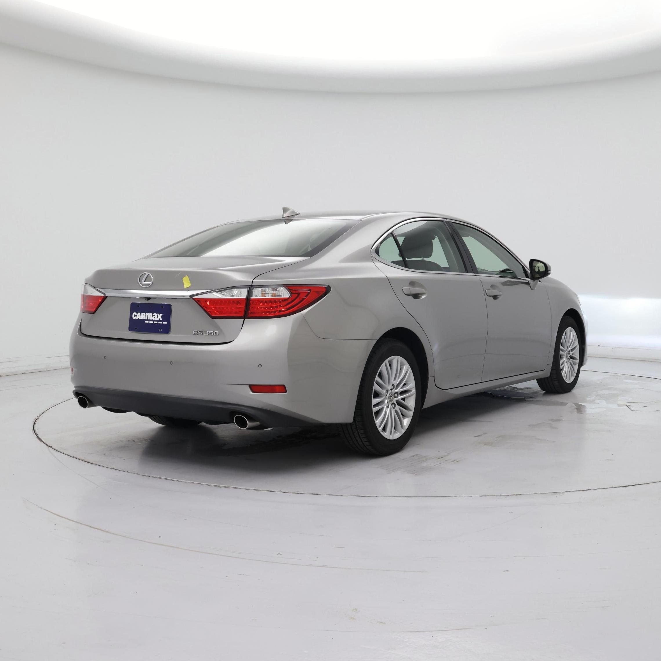 Thumbnail: 2015 Lexus ES - 8