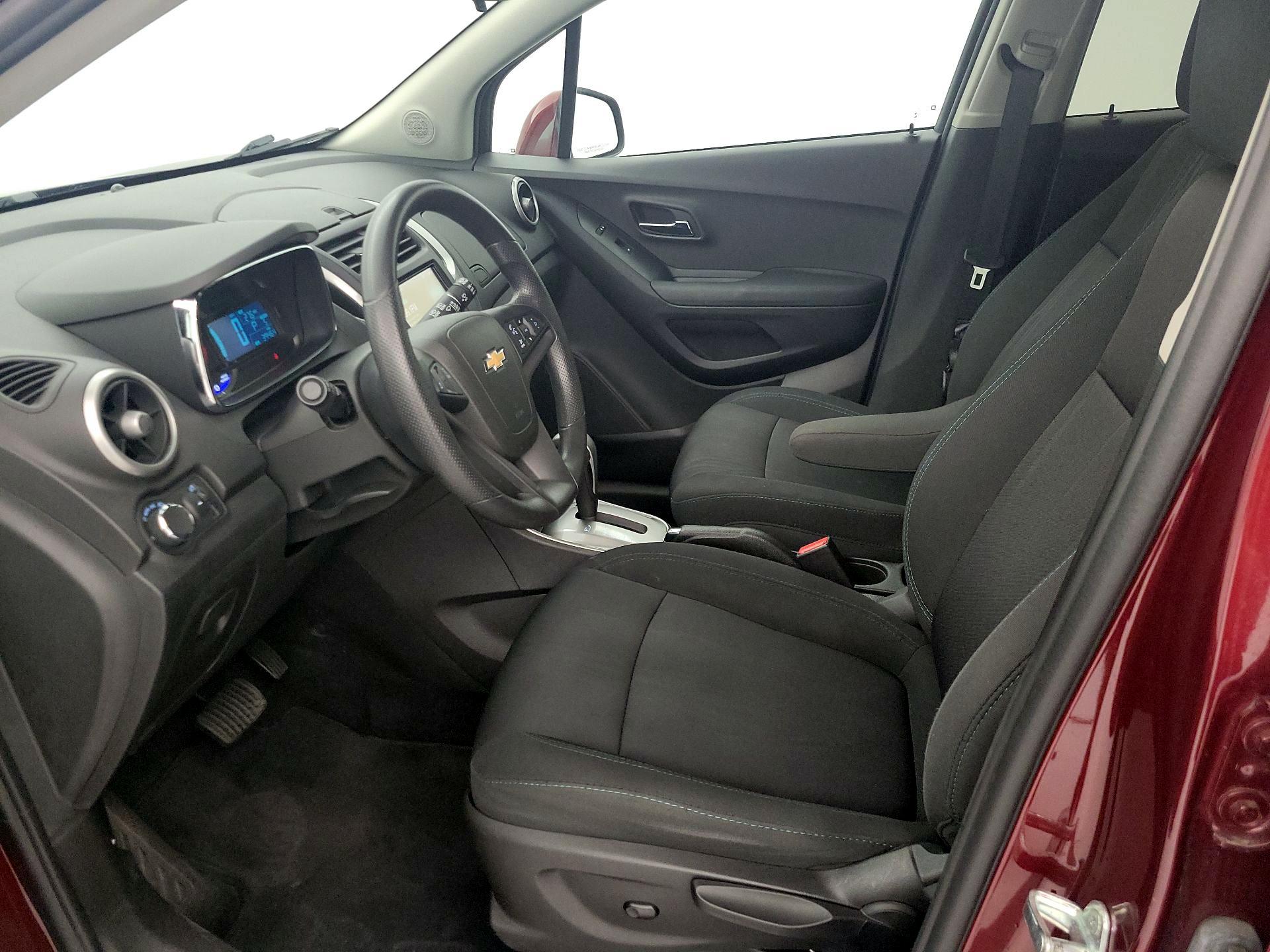 Thumbnail: 2016 Chevrolet Trax - 11