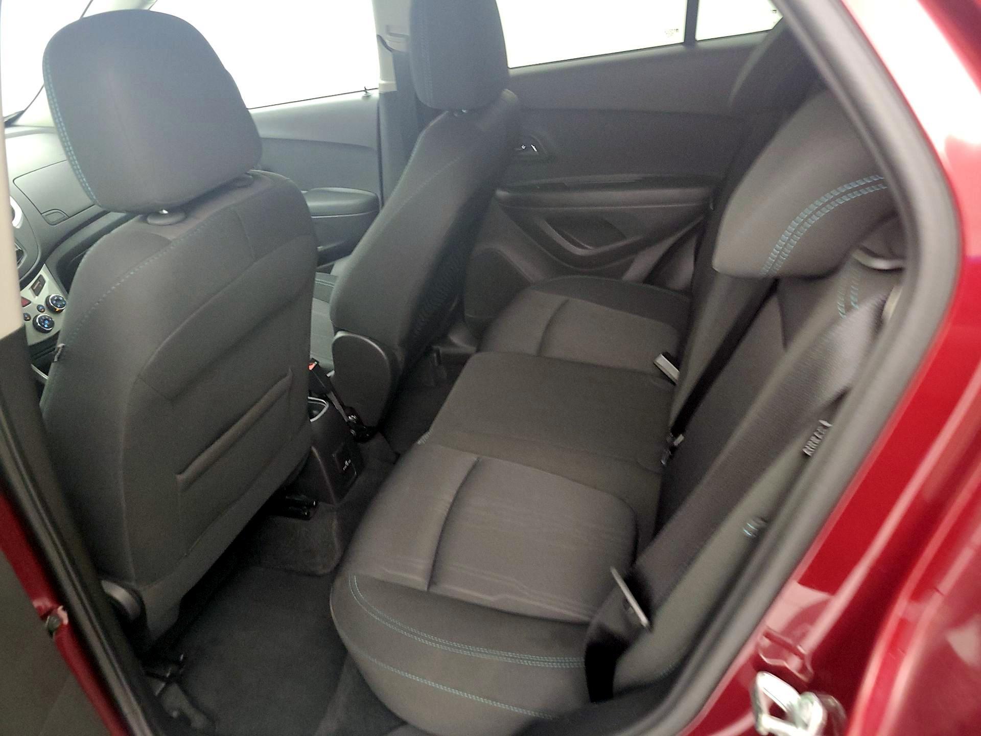 Thumbnail: 2016 Chevrolet Trax - 17