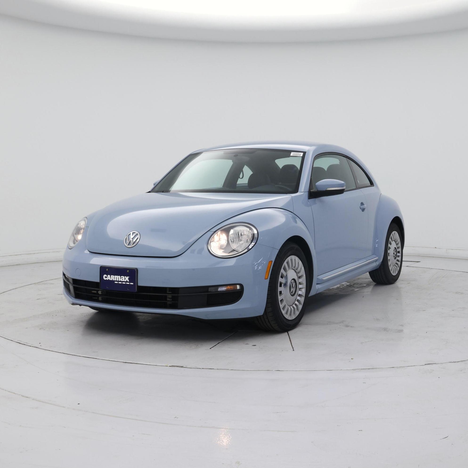 Thumbnail: 2015 Volkswagen Beetle - 4