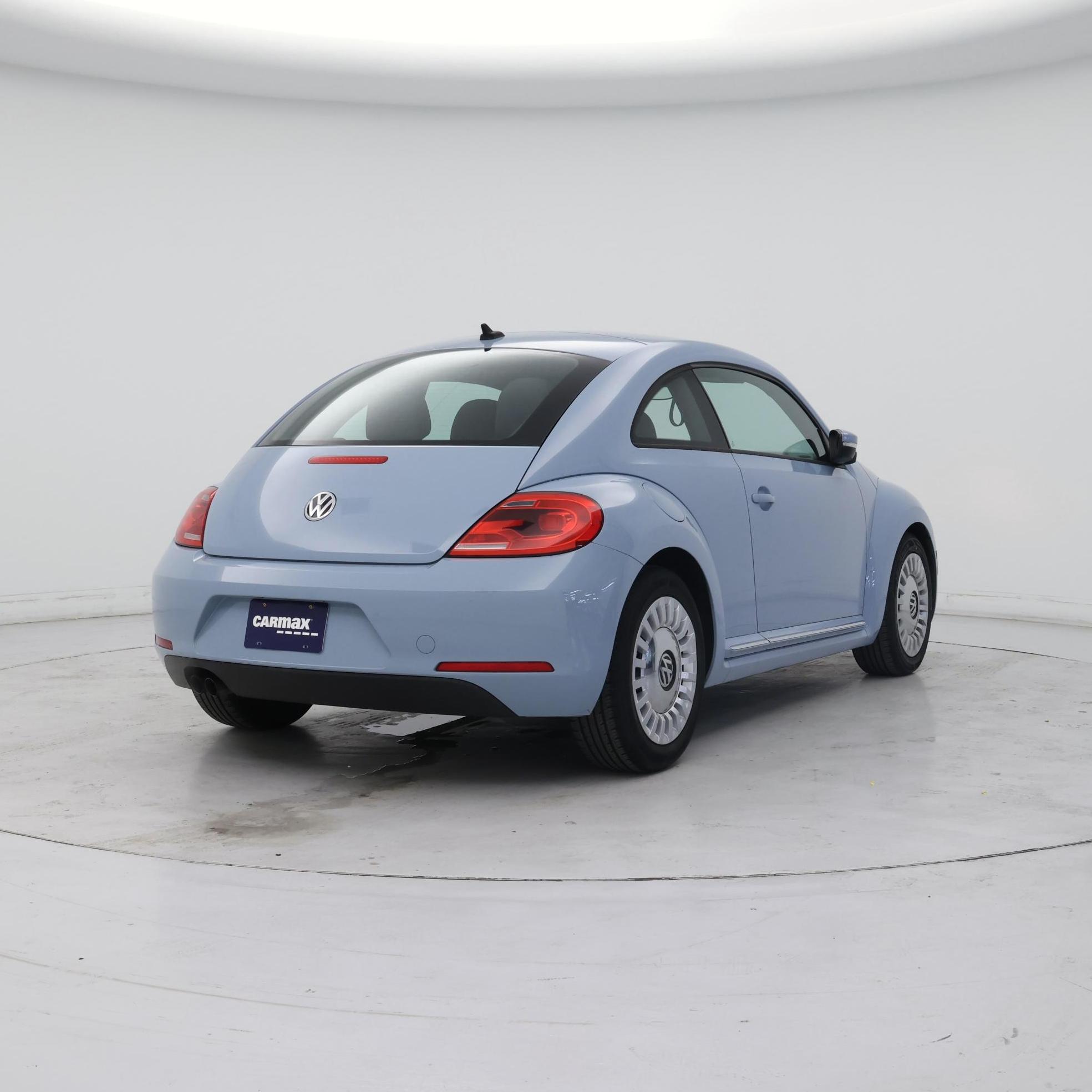 Thumbnail: 2015 Volkswagen Beetle - 8