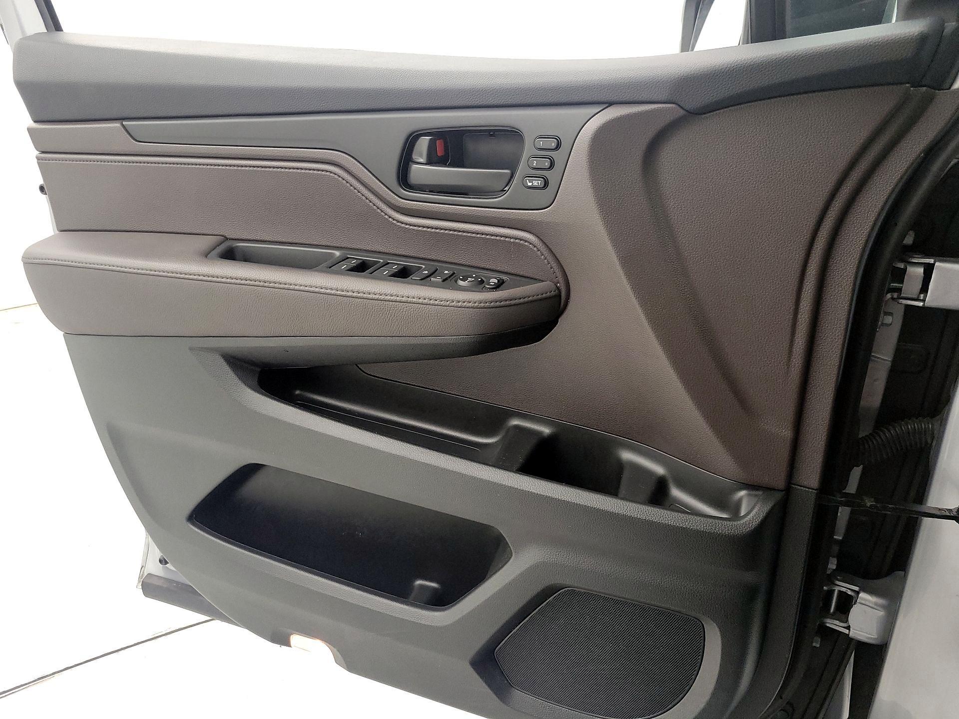 Thumbnail: 2020 Honda Odyssey - 12