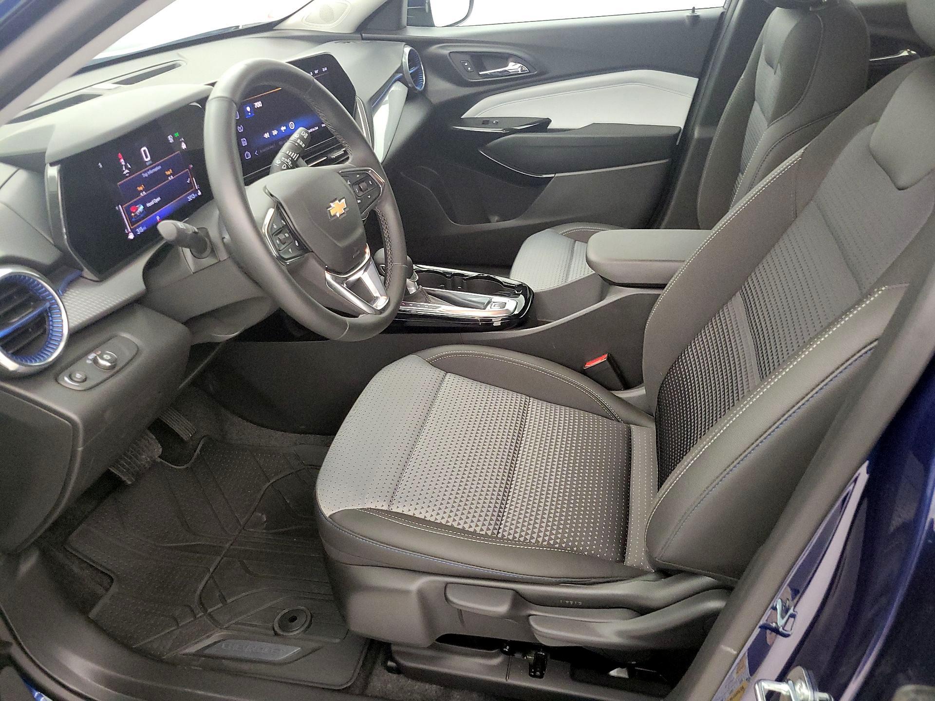 Thumbnail: 2024 Chevrolet Trax - 11