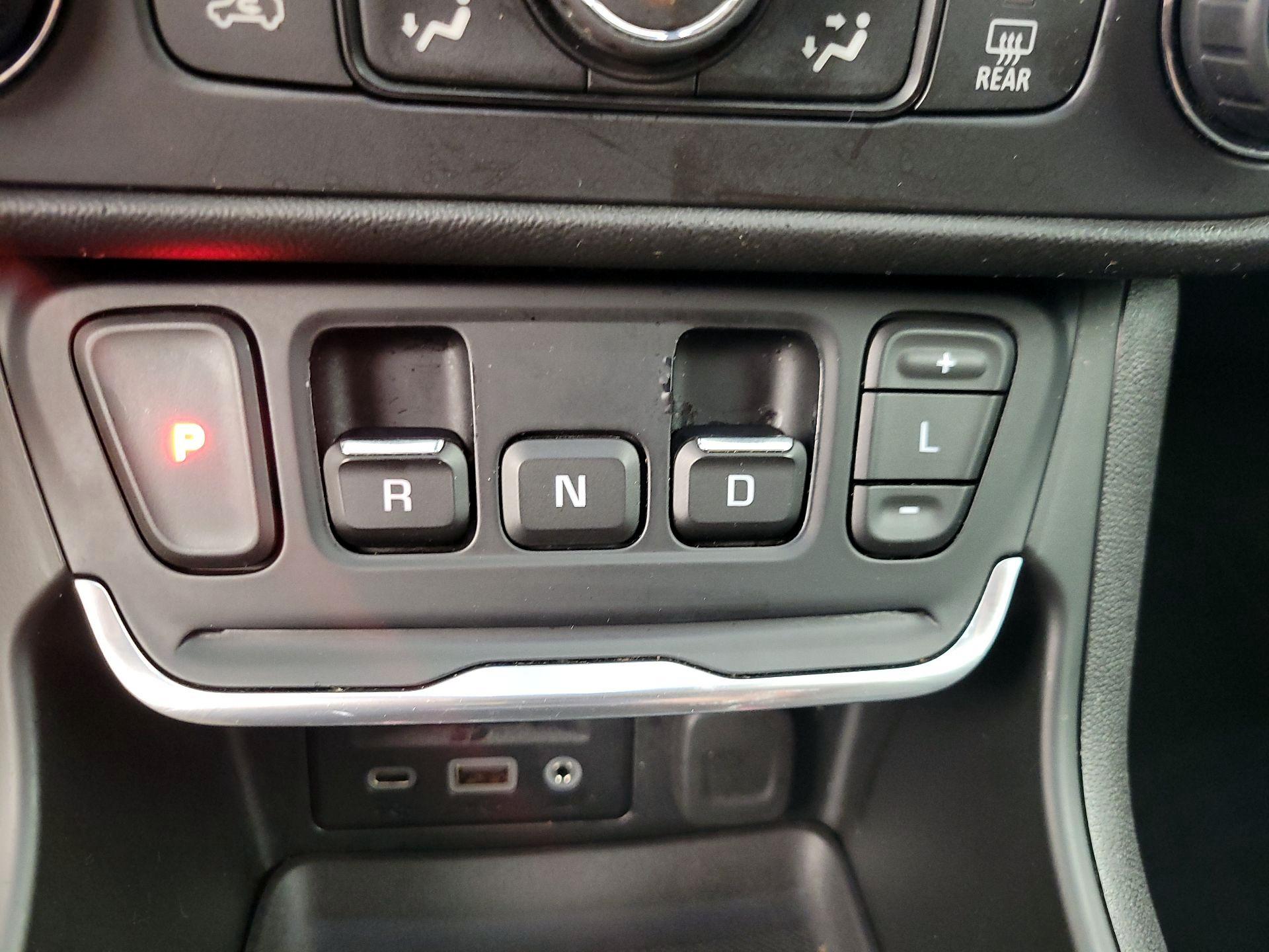 Thumbnail: 2018 GMC Terrain - 17