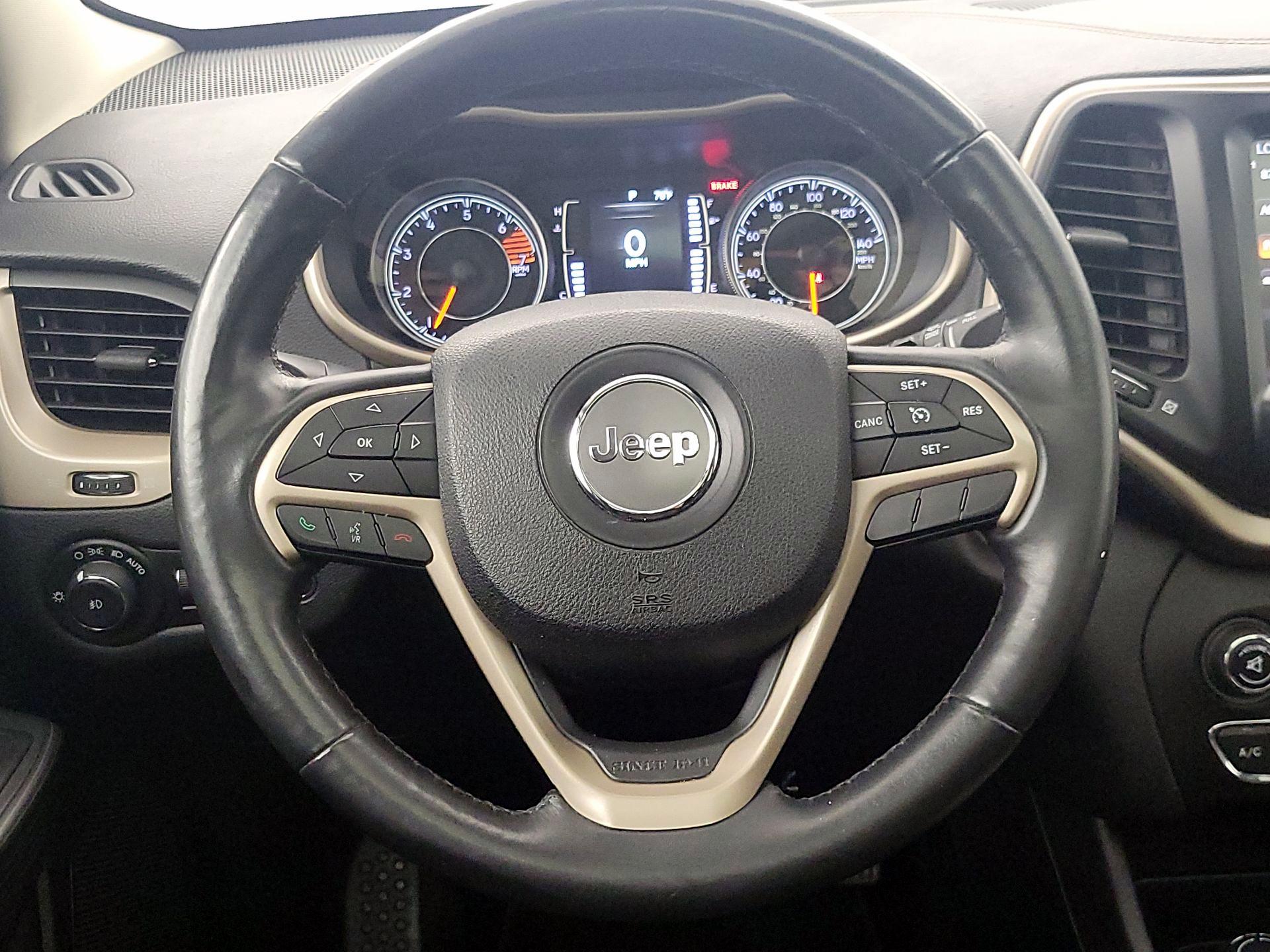 Thumbnail: 2016 Jeep Cherokee - 10