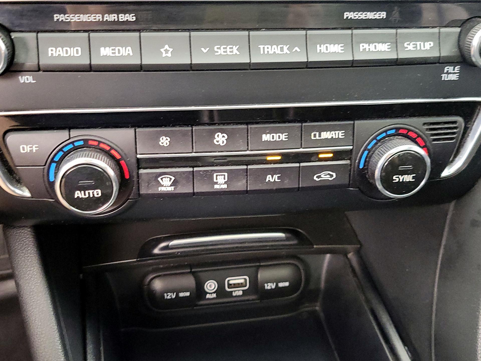Thumbnail: 2019 Kia Optima - 16