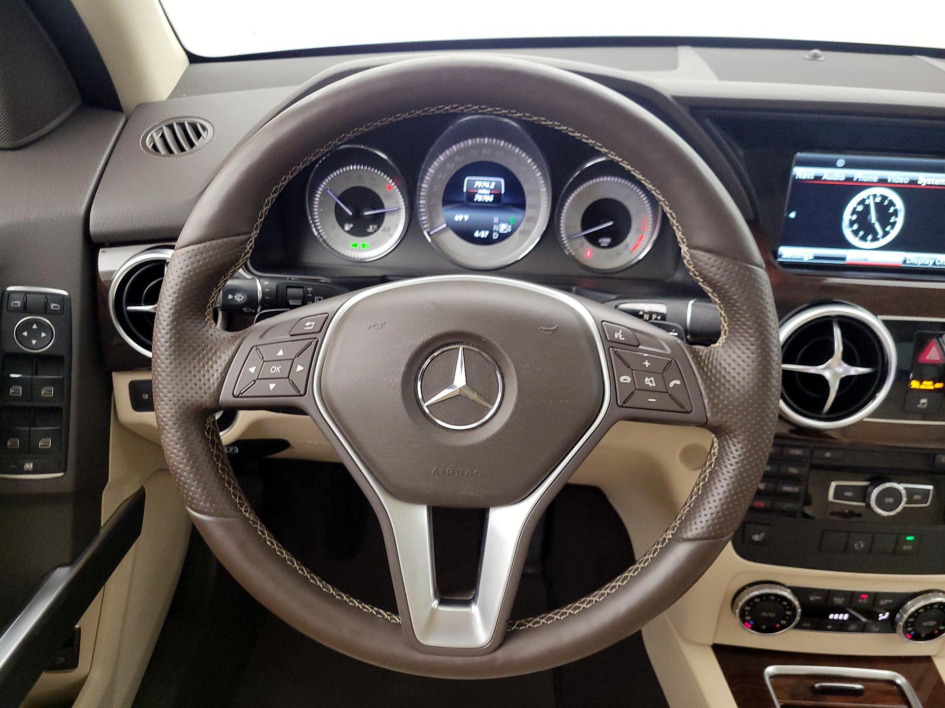 Thumbnail: 2015 Mercedes-Benz GLK - 10