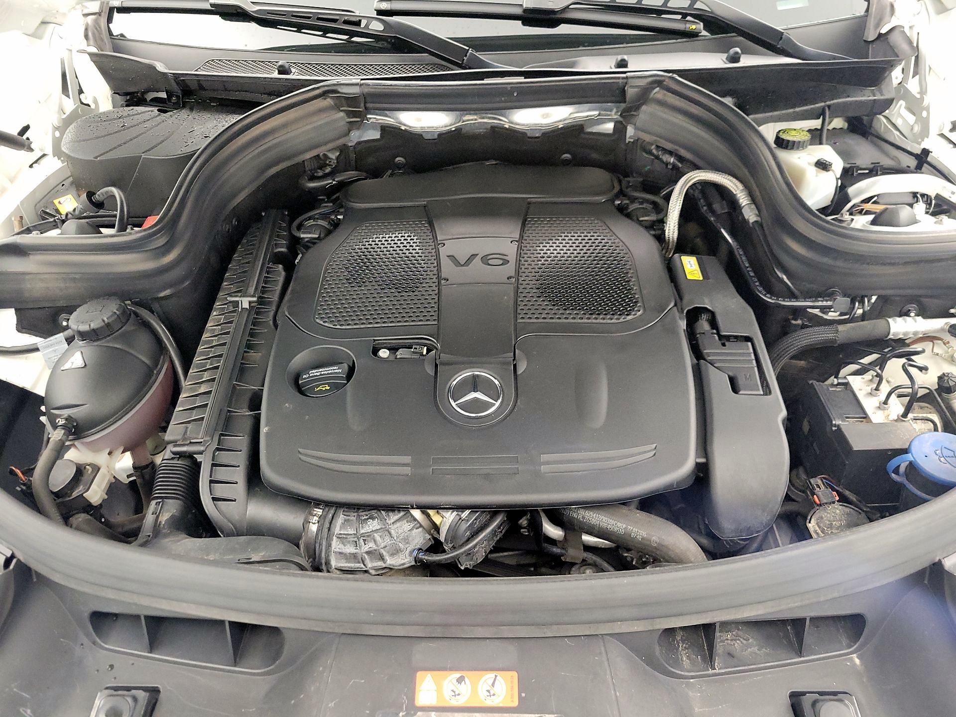 Thumbnail: 2015 Mercedes-Benz GLK - 18