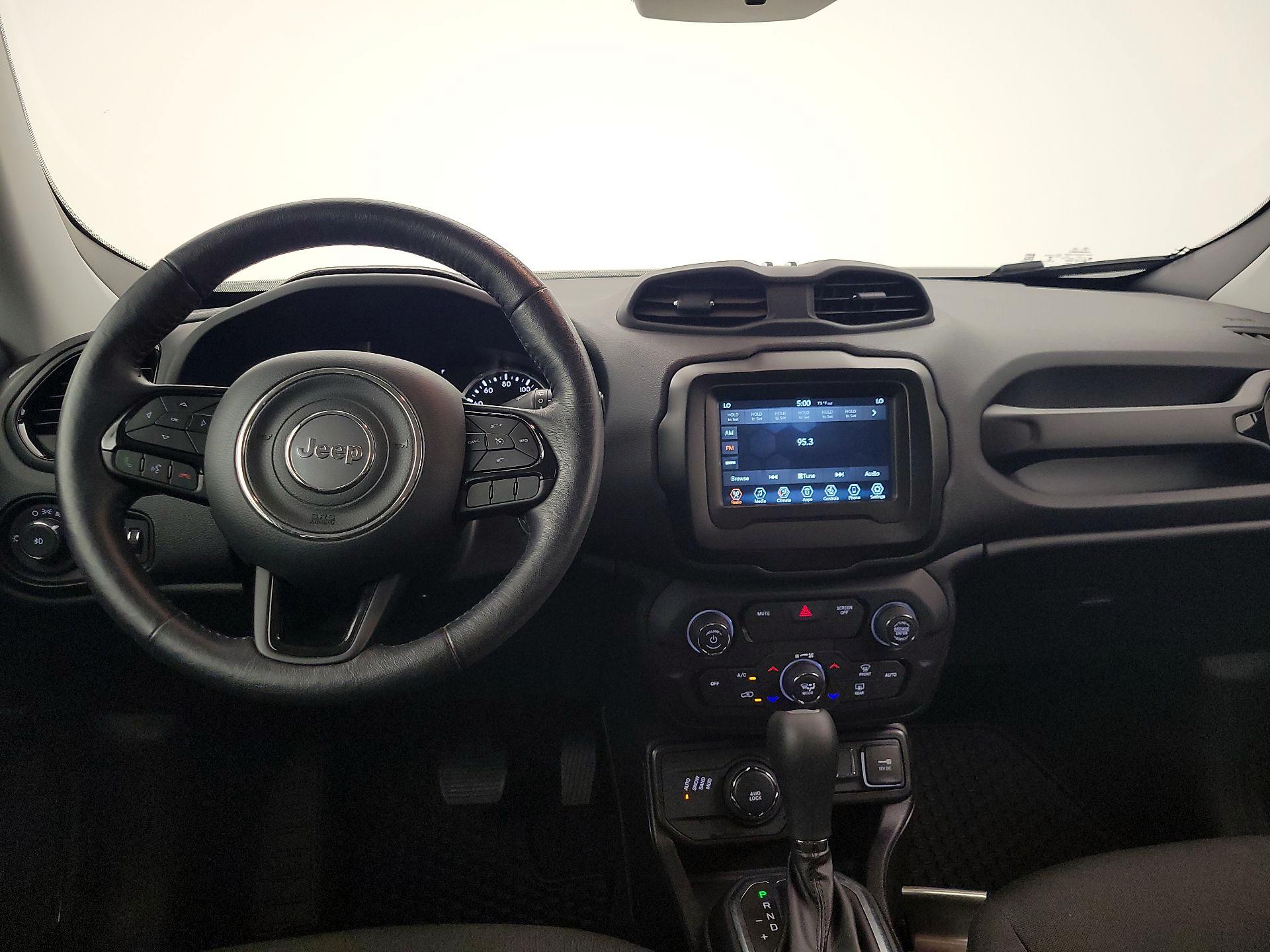Thumbnail: 2019 Jeep Renegade - 9