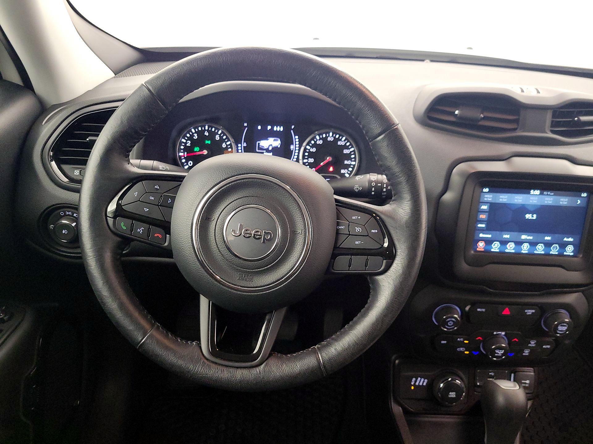 Thumbnail: 2019 Jeep Renegade - 10
