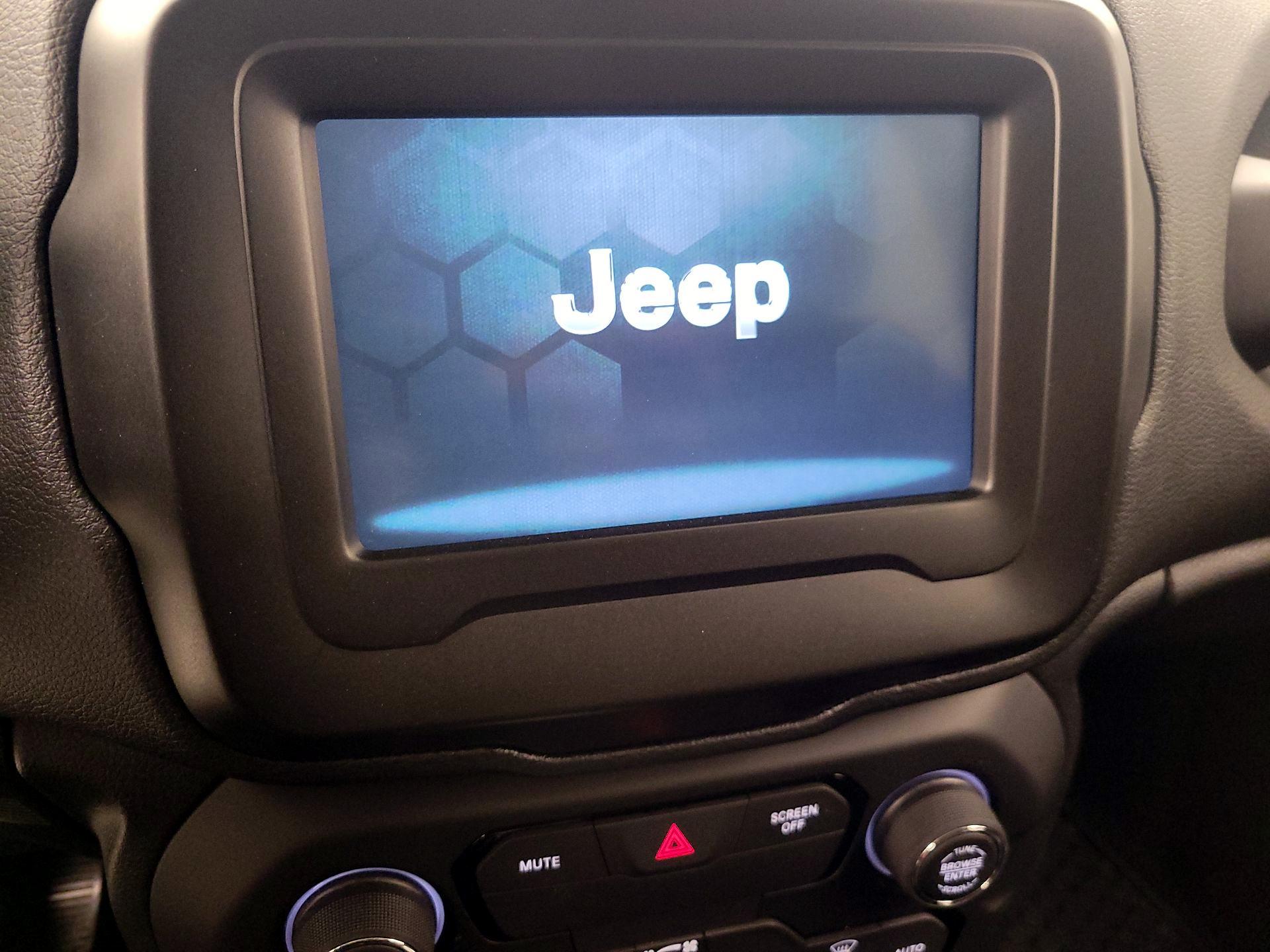 Thumbnail: 2019 Jeep Renegade - 14