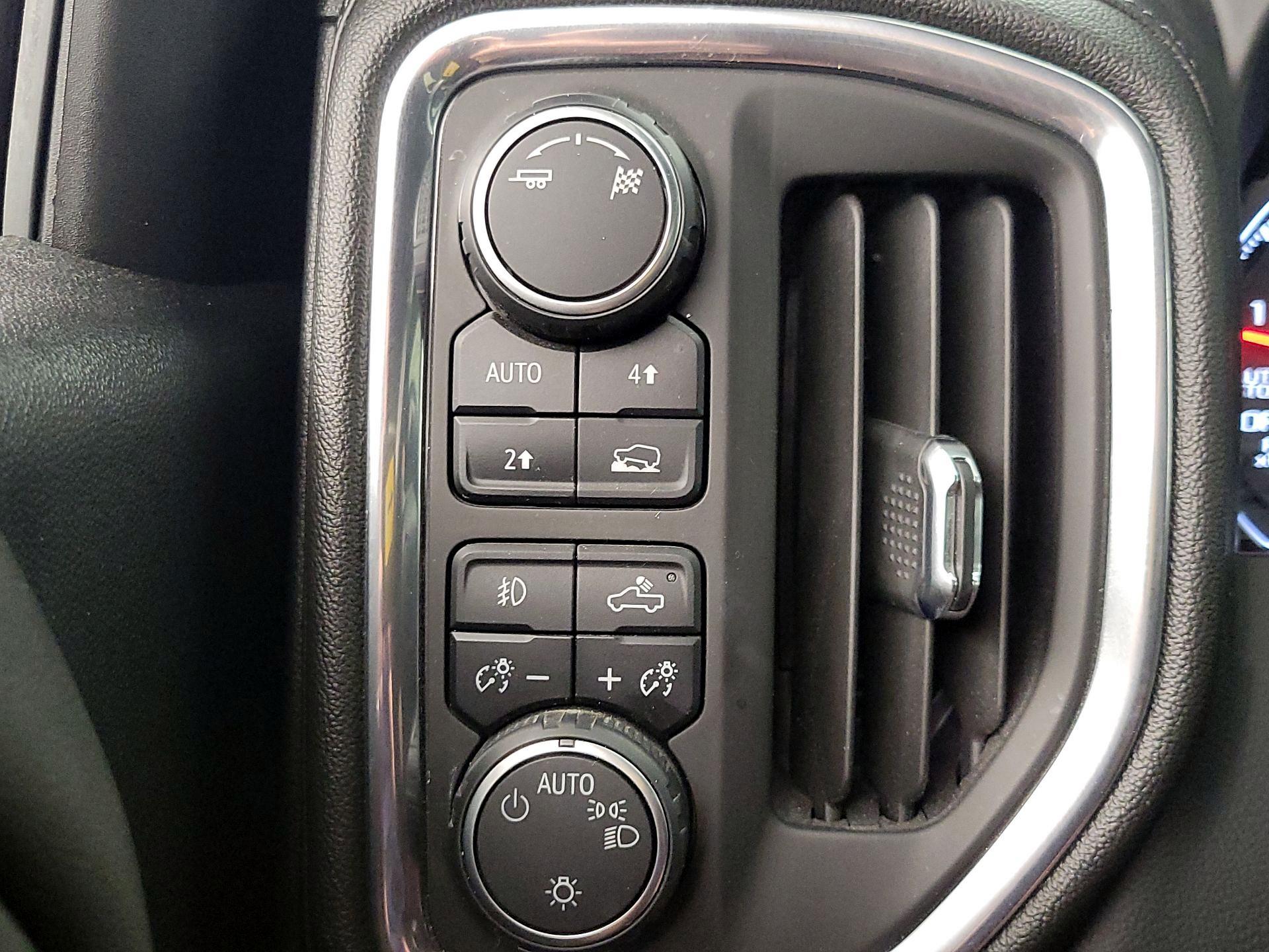 Thumbnail: 2019 Chevrolet Silverado 1500 - 13