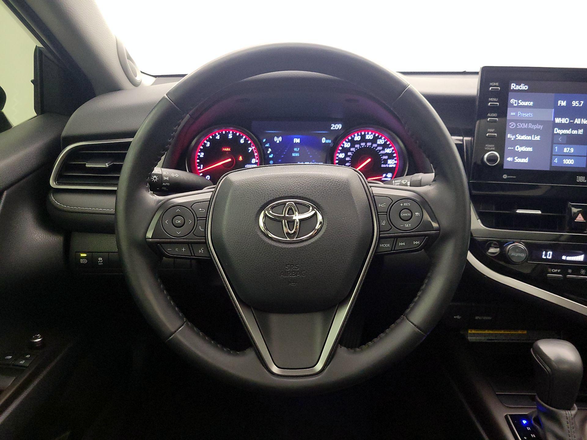 Thumbnail: 2021 Toyota Camry - 10