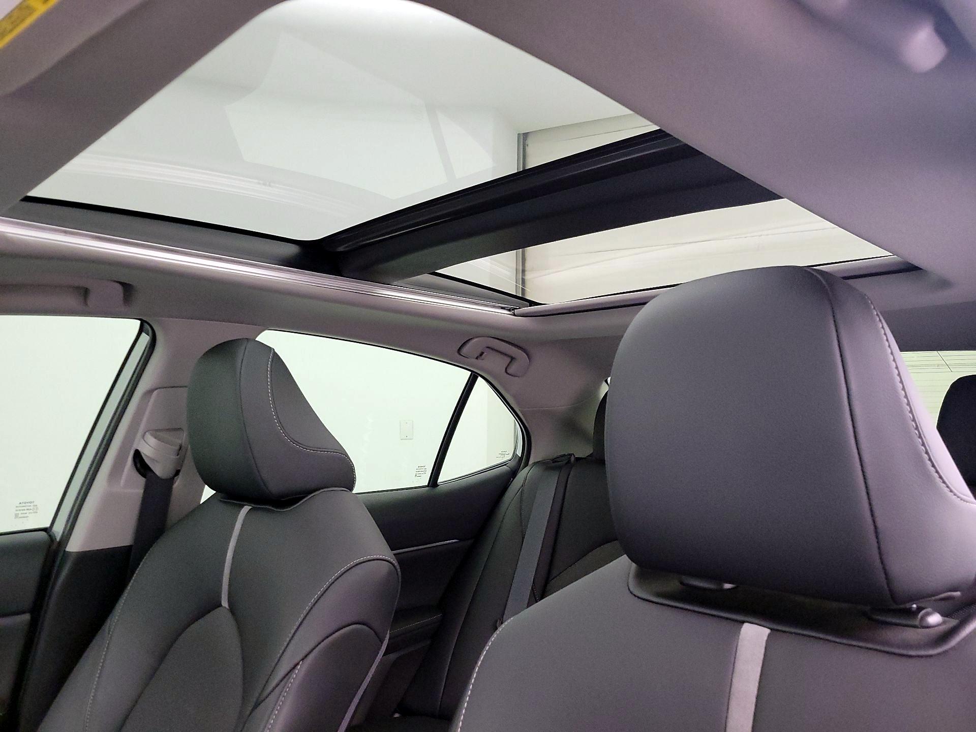 Thumbnail: 2021 Toyota Camry - 19