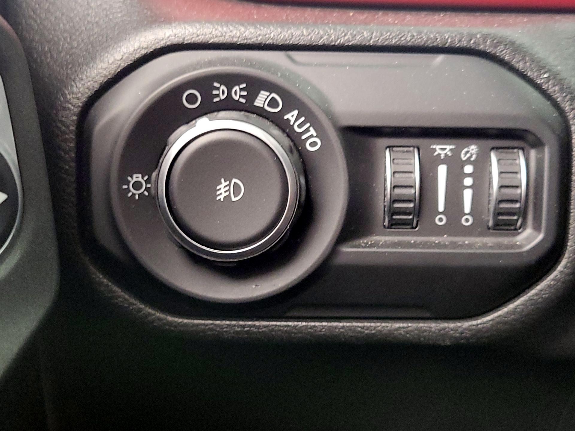 Thumbnail: 2020 Jeep Wrangler - 13