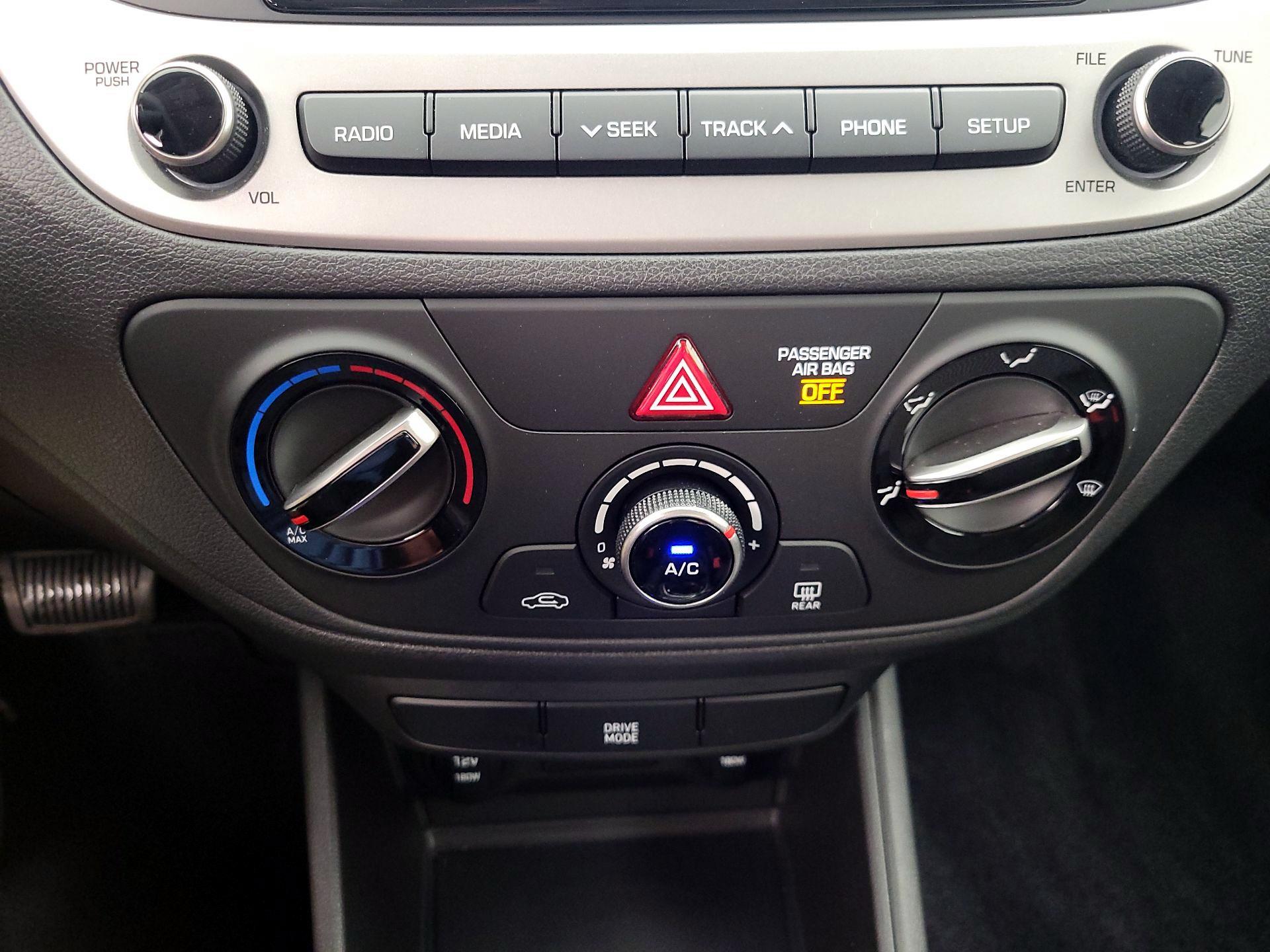 Thumbnail: 2021 Hyundai Accent - 16