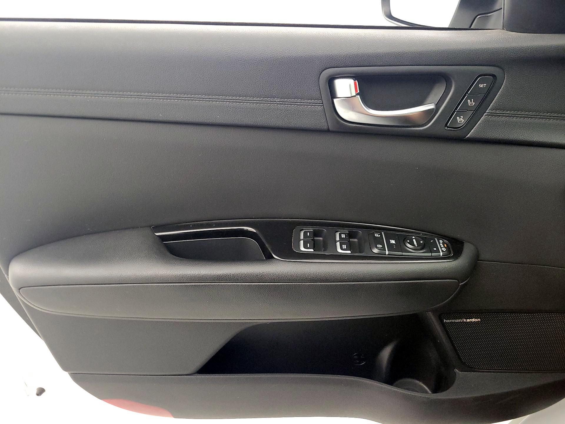 Thumbnail: 2016 Kia Optima - 12