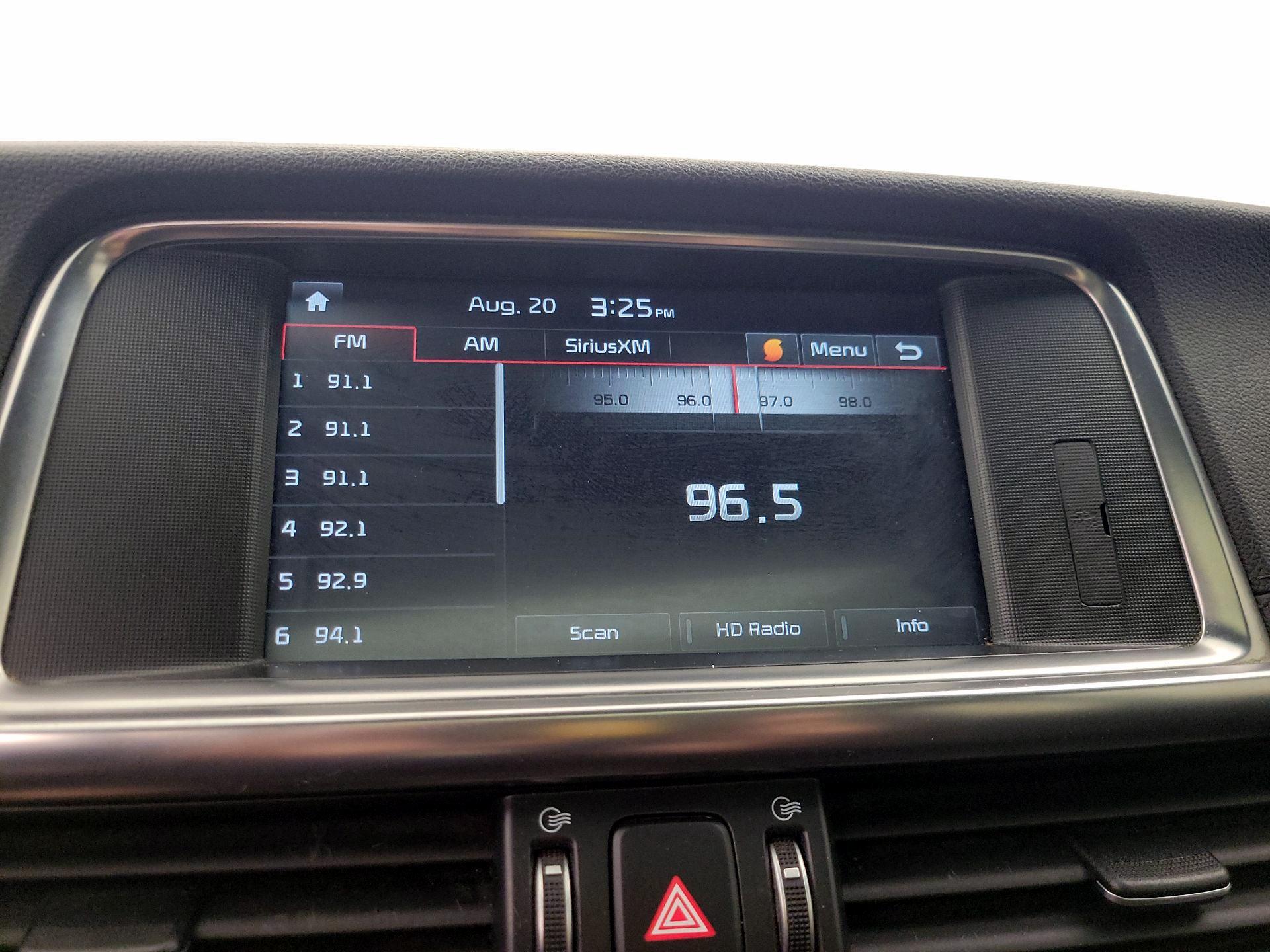 Thumbnail: 2016 Kia Optima - 16