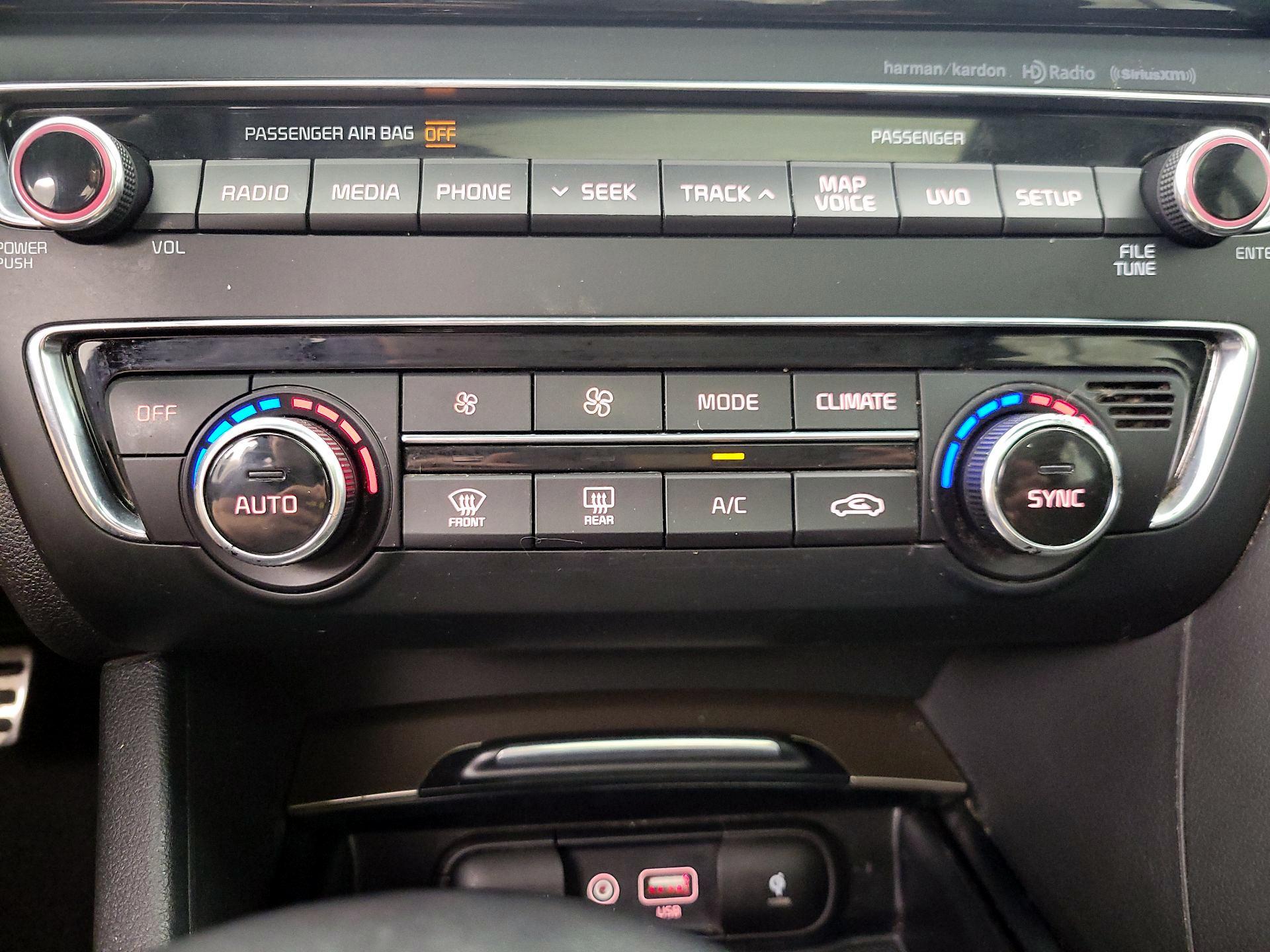 Thumbnail: 2016 Kia Optima - 17