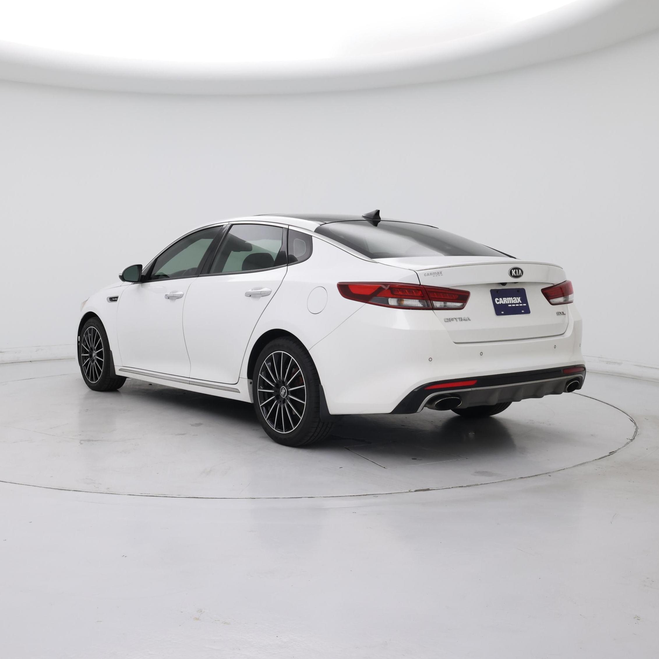 Thumbnail: 2016 Kia Optima - 2