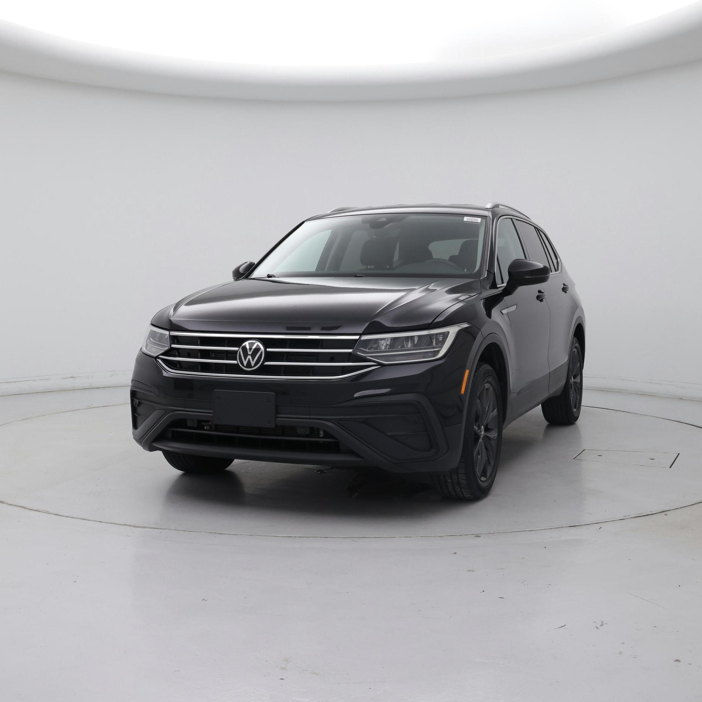 Thumbnail: 2022 Volkswagen Tiguan - 4