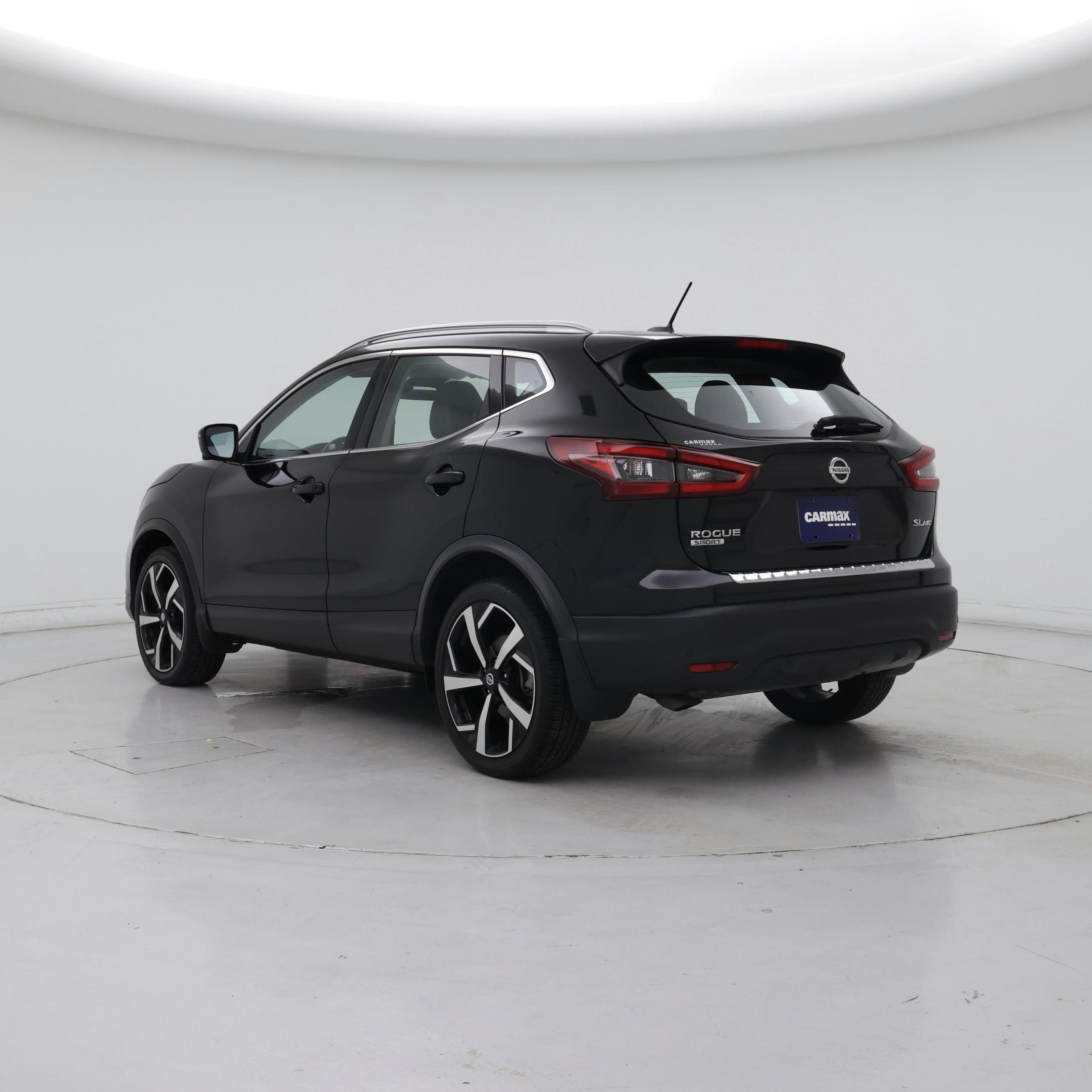 Thumbnail: 2022 Nissan Rogue Sport - 2