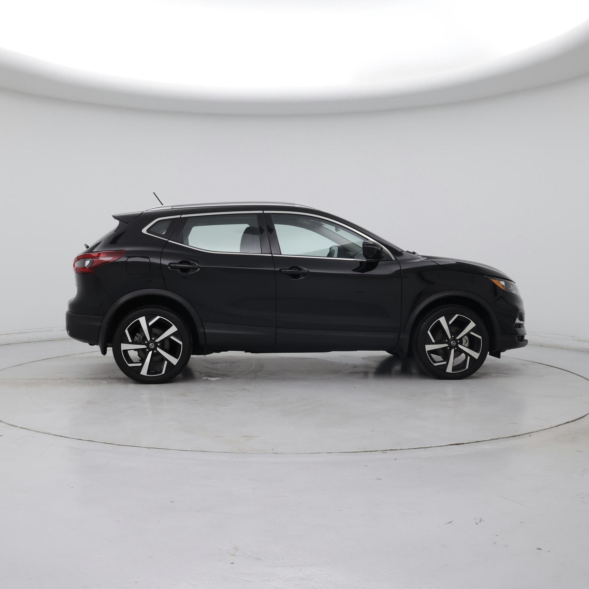 Thumbnail: 2022 Nissan Rogue Sport - 7