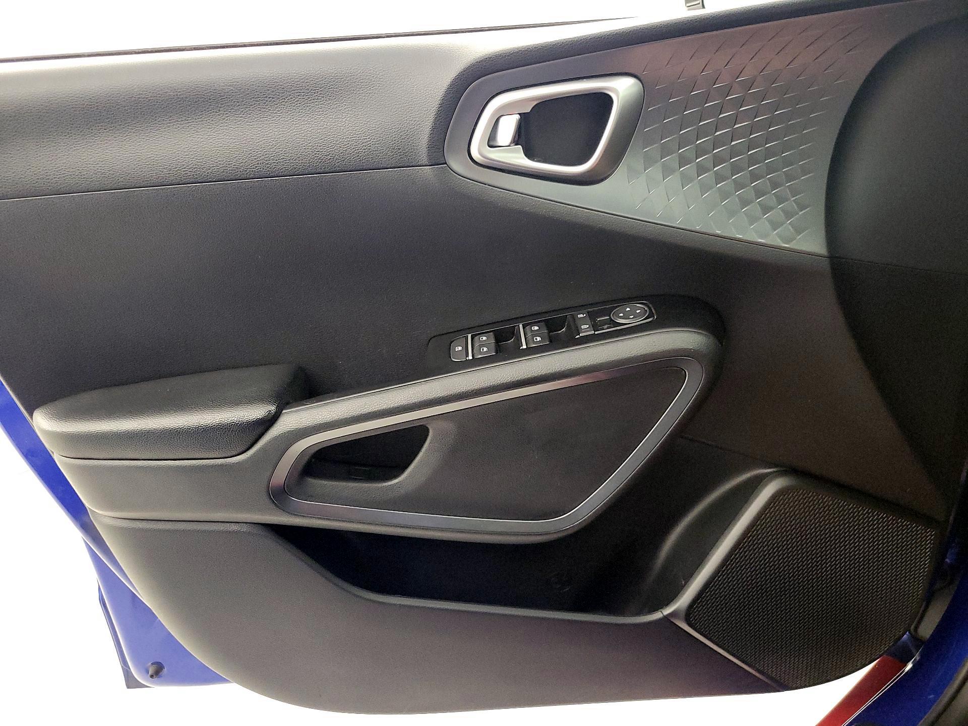 Thumbnail: 2020 Kia Soul - 12