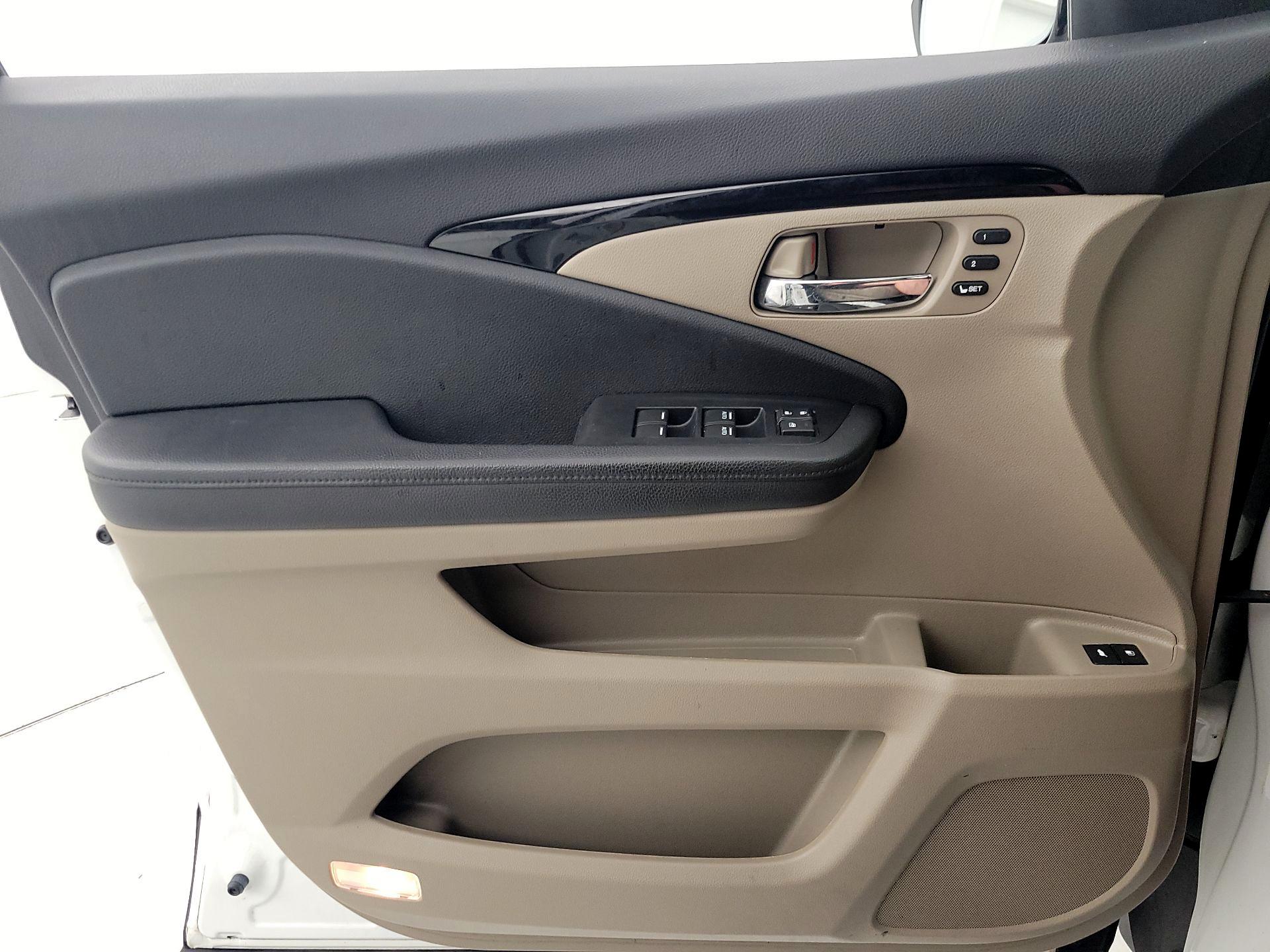 Thumbnail: 2021 Honda Pilot - 12