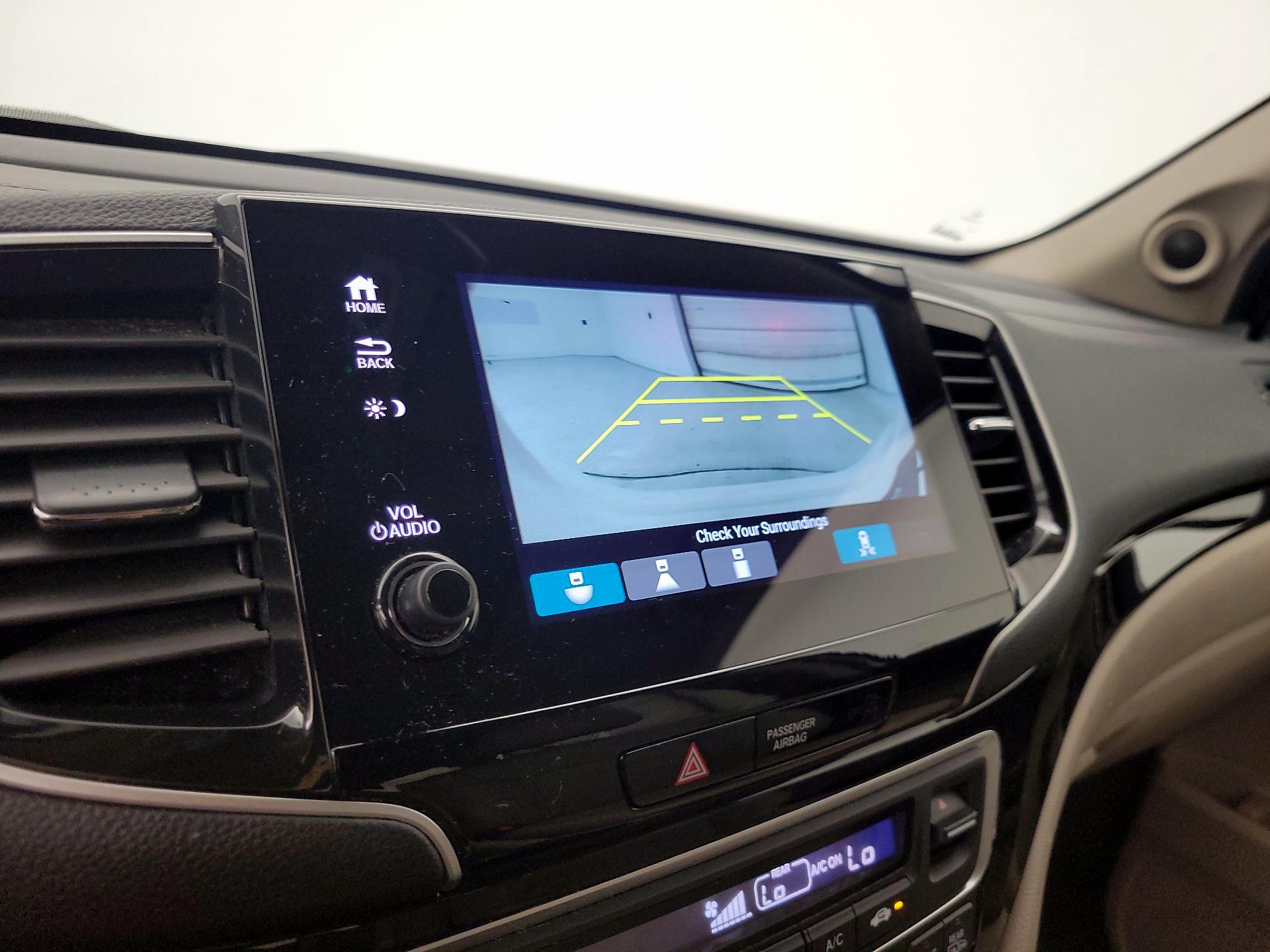 Thumbnail: 2021 Honda Pilot - 15