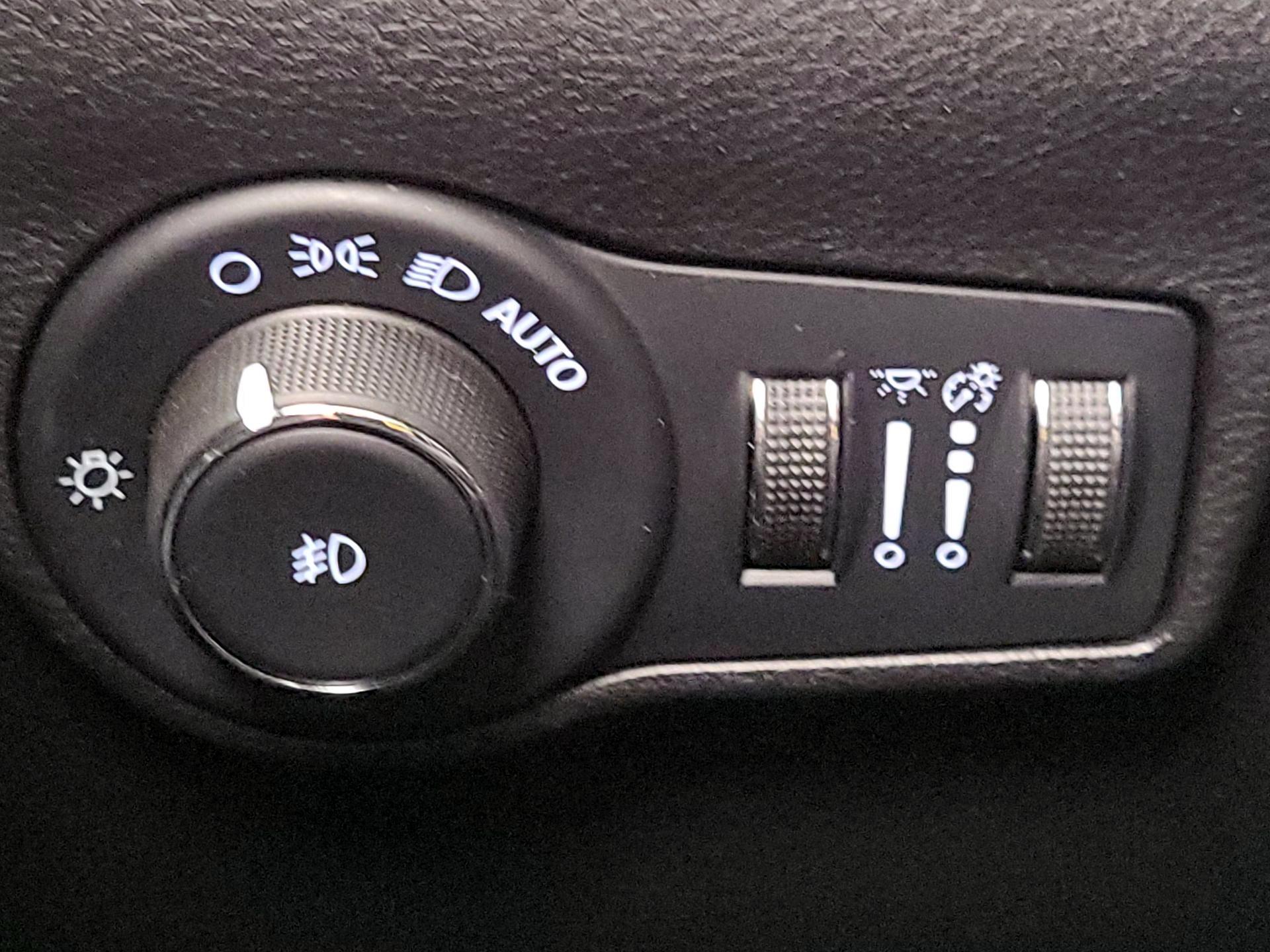 Thumbnail: 2022 Jeep Compass - 13