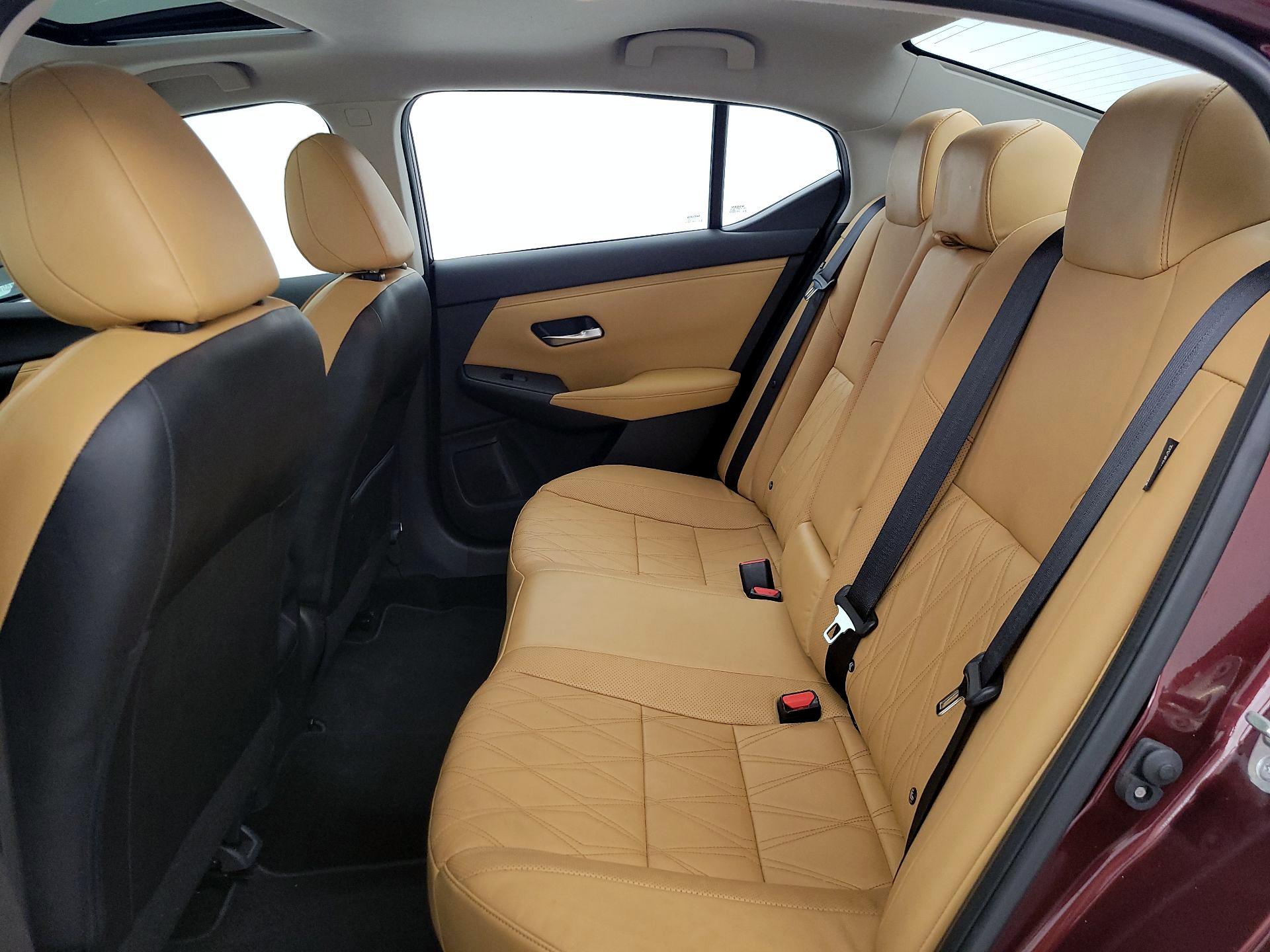 Thumbnail: 2020 Nissan Sentra - 20