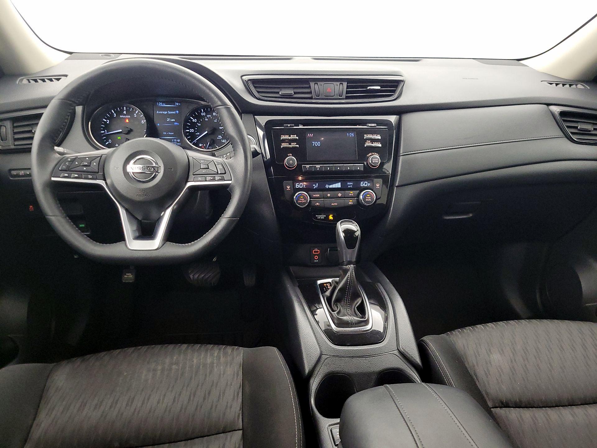Thumbnail: 2017 Nissan Rogue - 9